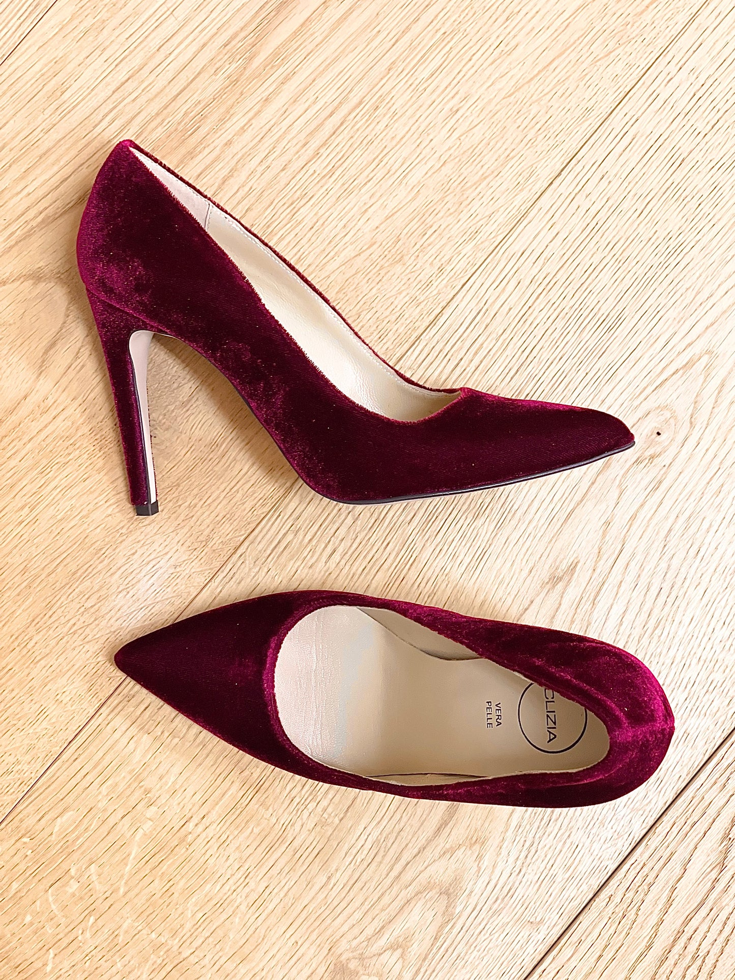 NOE BURGUNDY VELVET