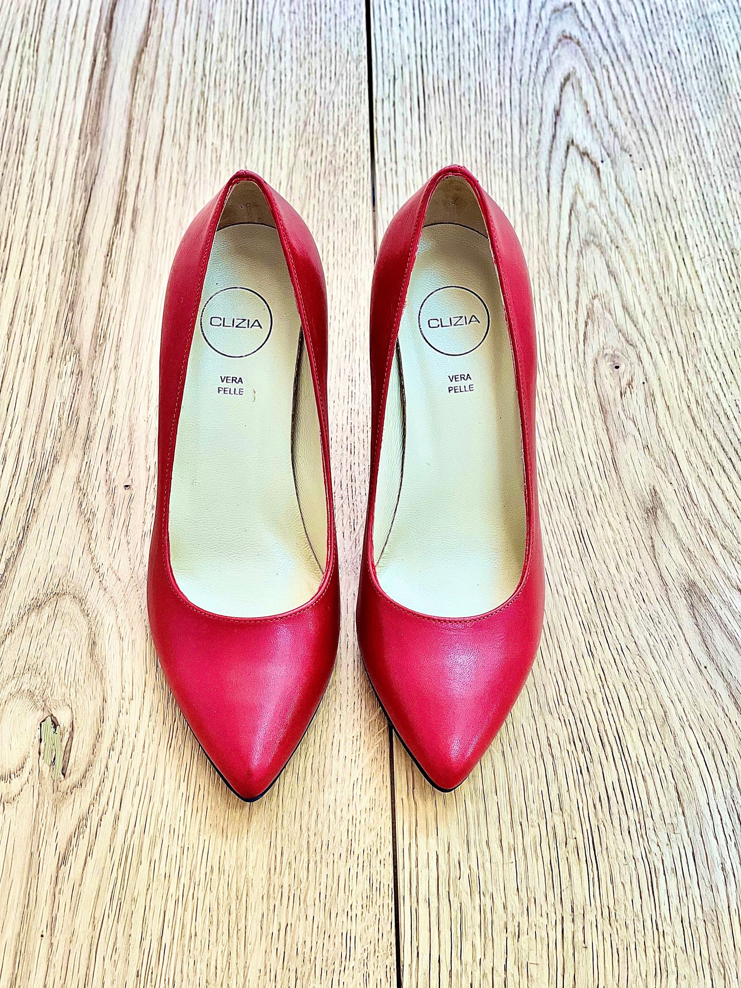 EMY RED