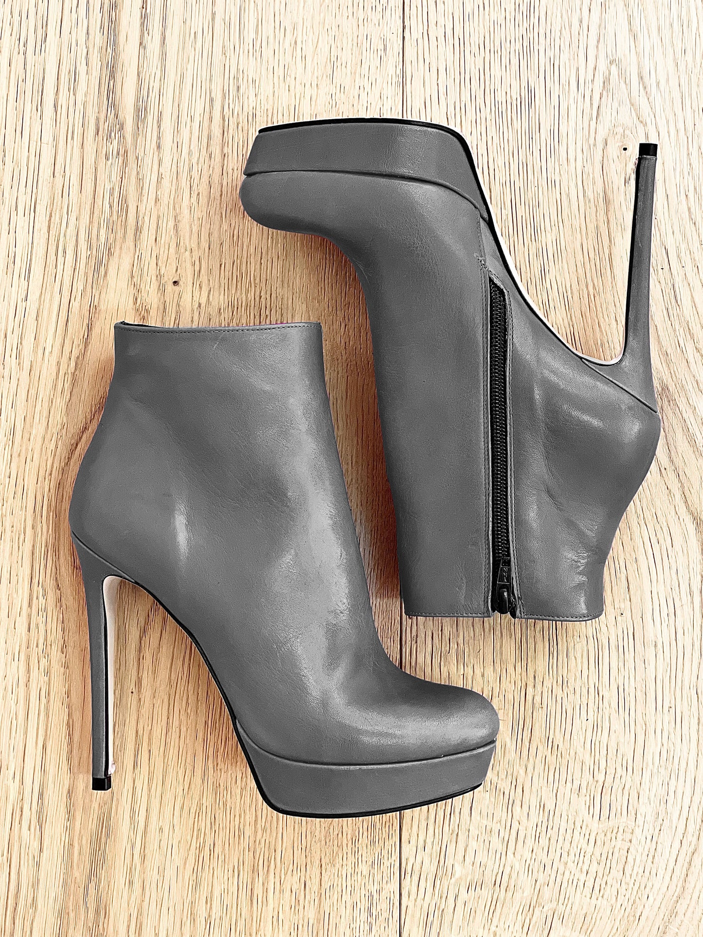 LOREN LEATHER GREY