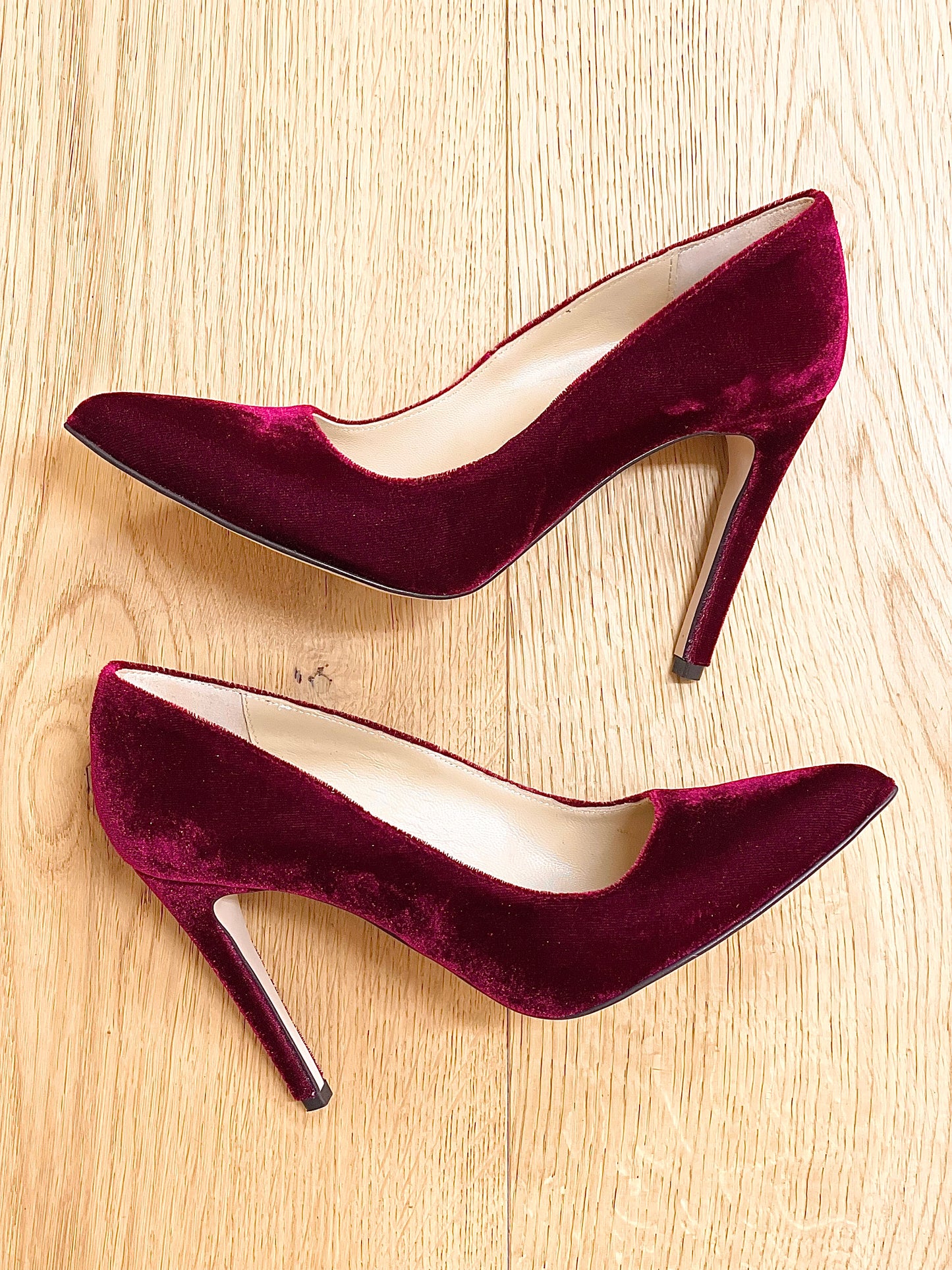 NOE BURGUNDY VELVET
