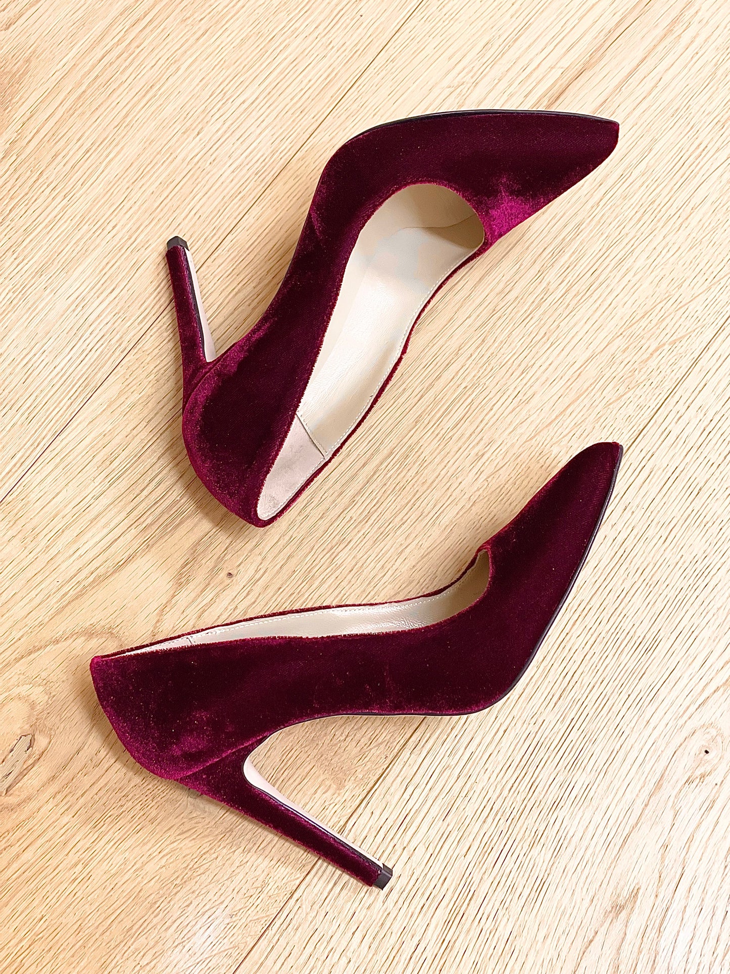 NOE BURGUNDY VELVET