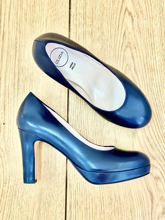 CLEO BLUE