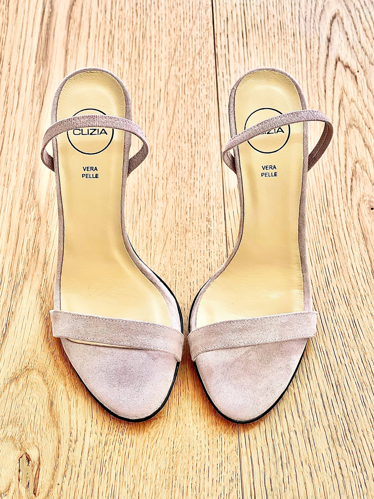 BEIGE RUSKIND SHIVA