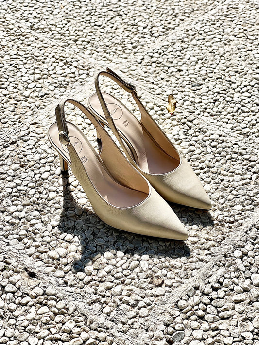 LINDA BEIGE
