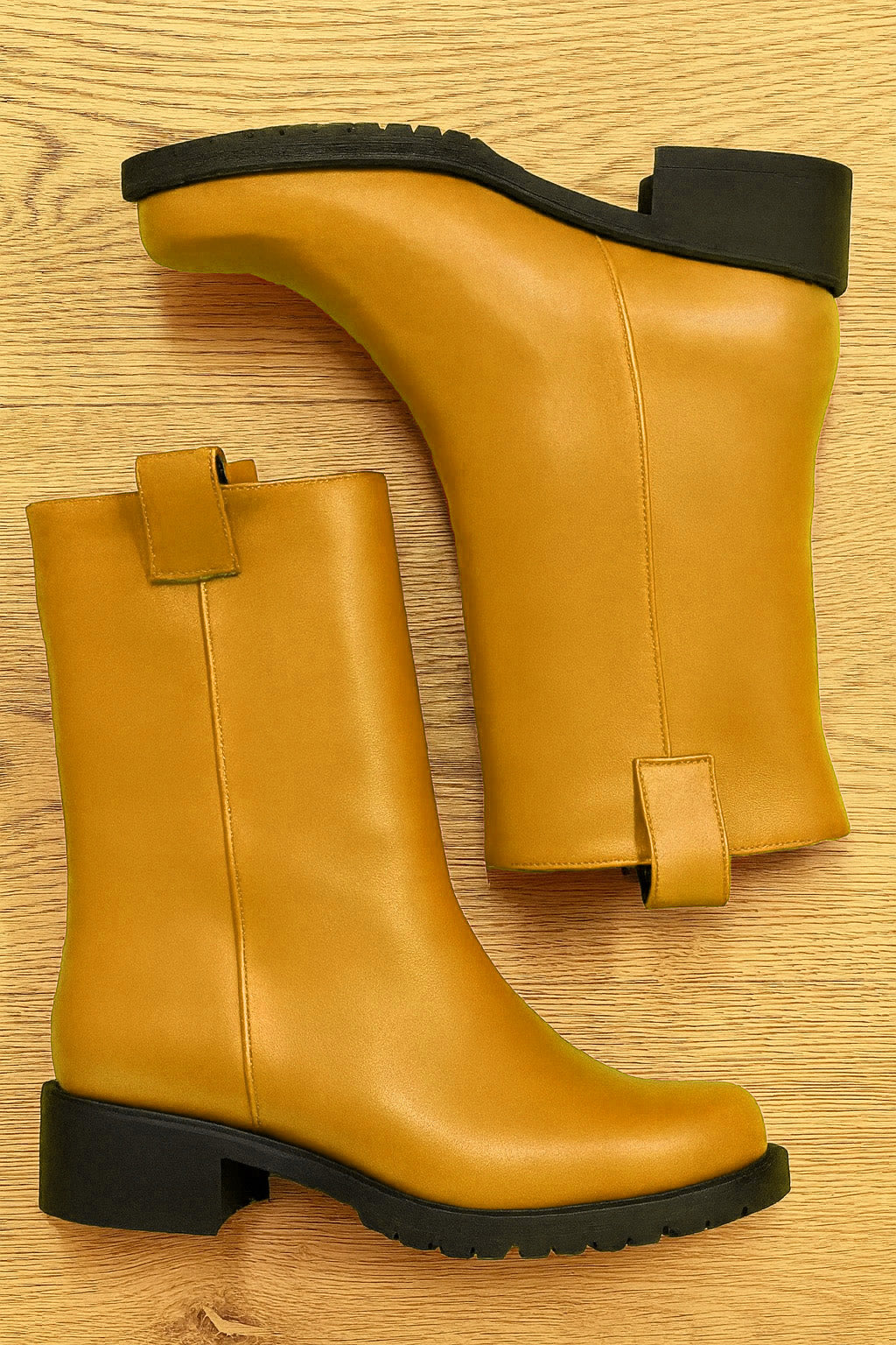 OCKERFARBENER LEDERATLAS