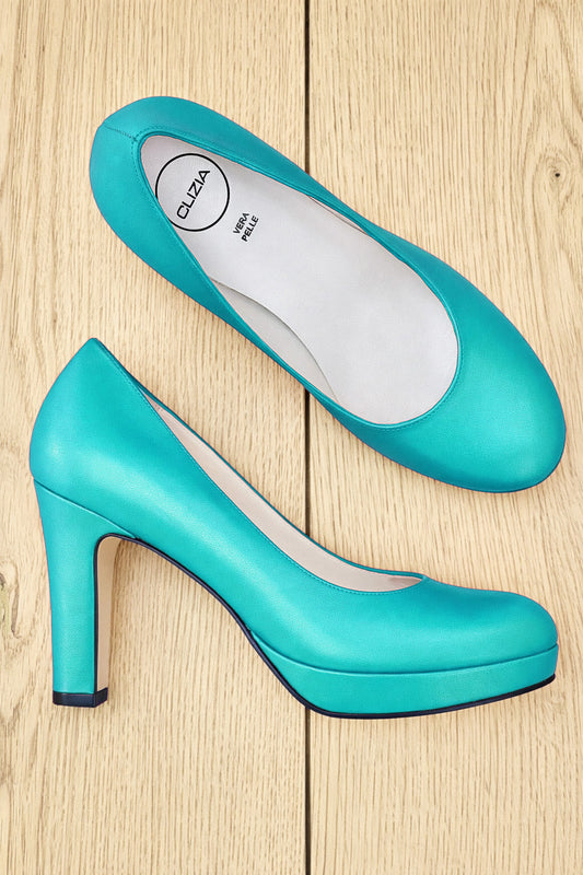 CLEO HELLBLAUES LEDER