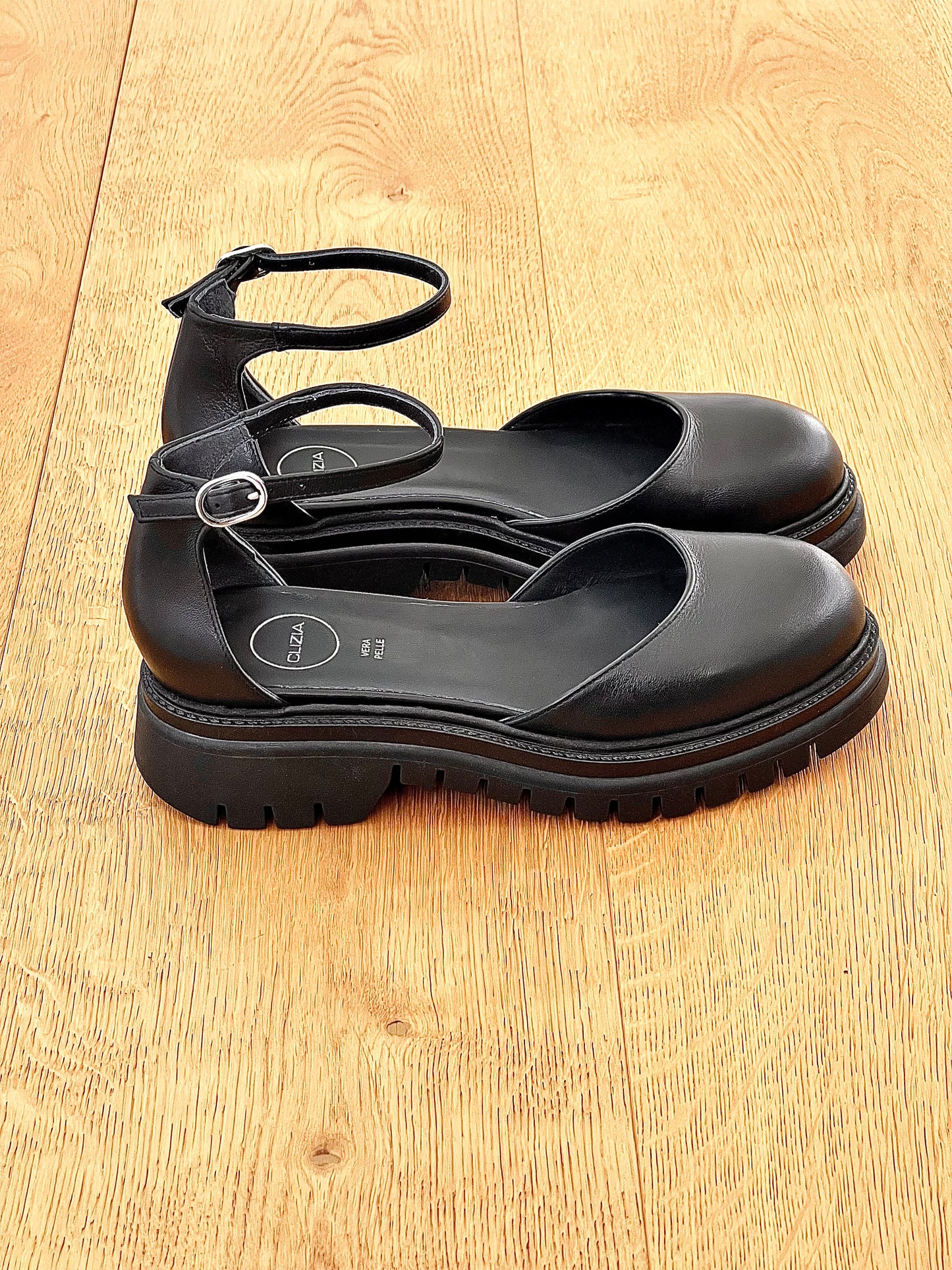 SIV SCHWARZES LEDER