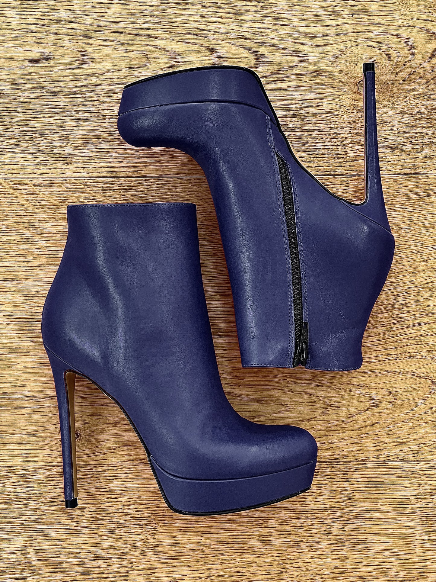 LOREN BLAU LEDER