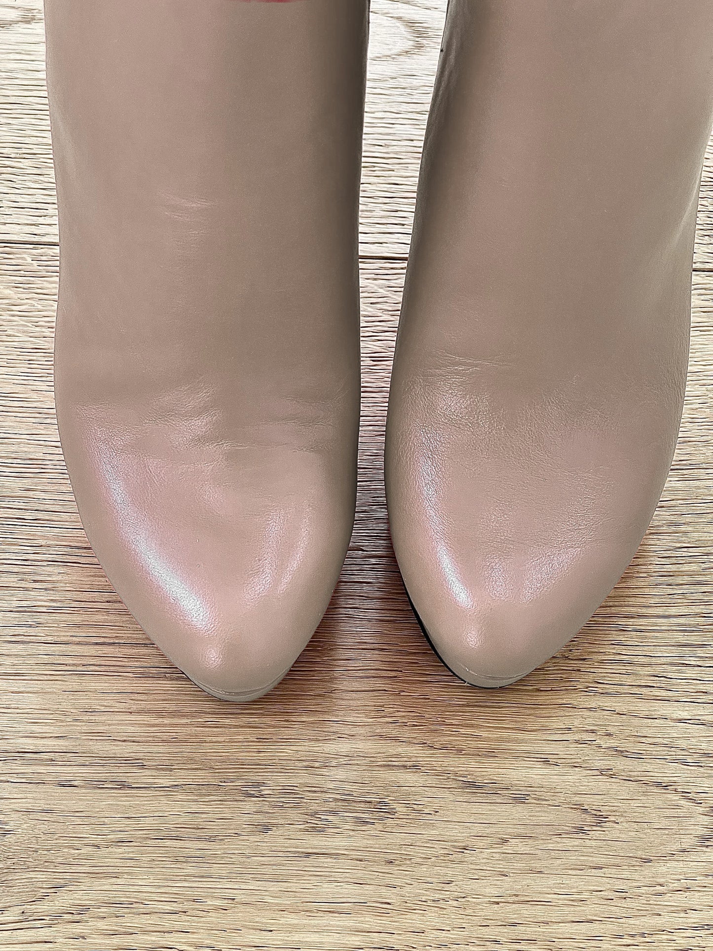 LOREN BEIGE LEDER