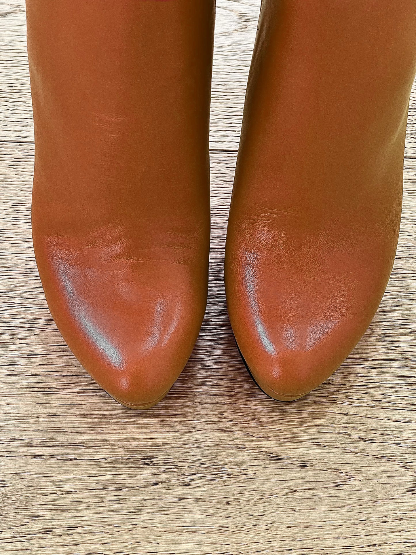 LOREN LEATHER