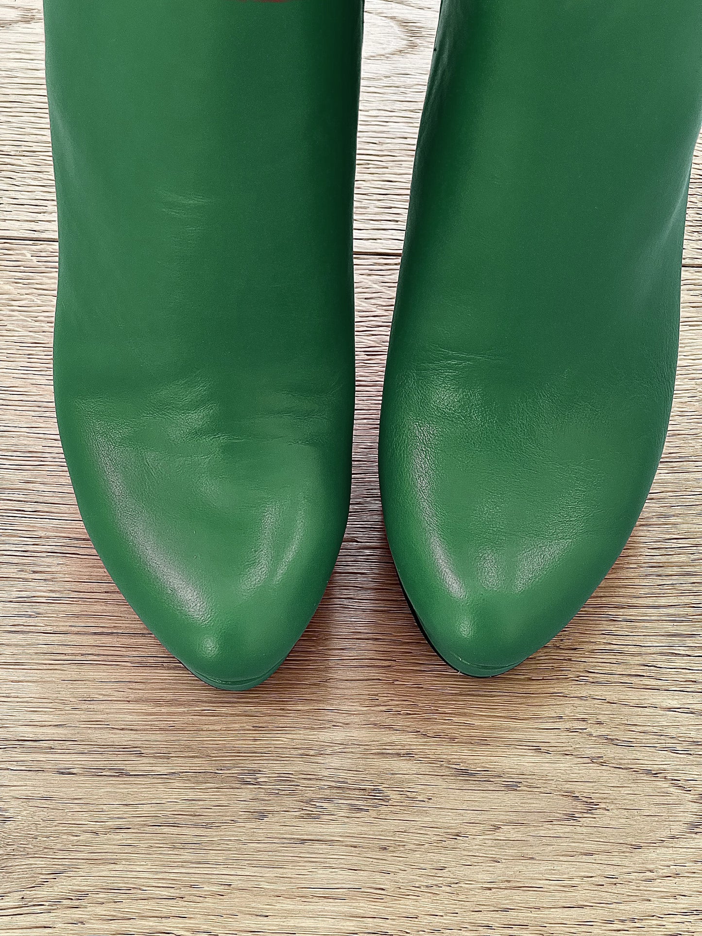 LOREN GRÜN LEDER