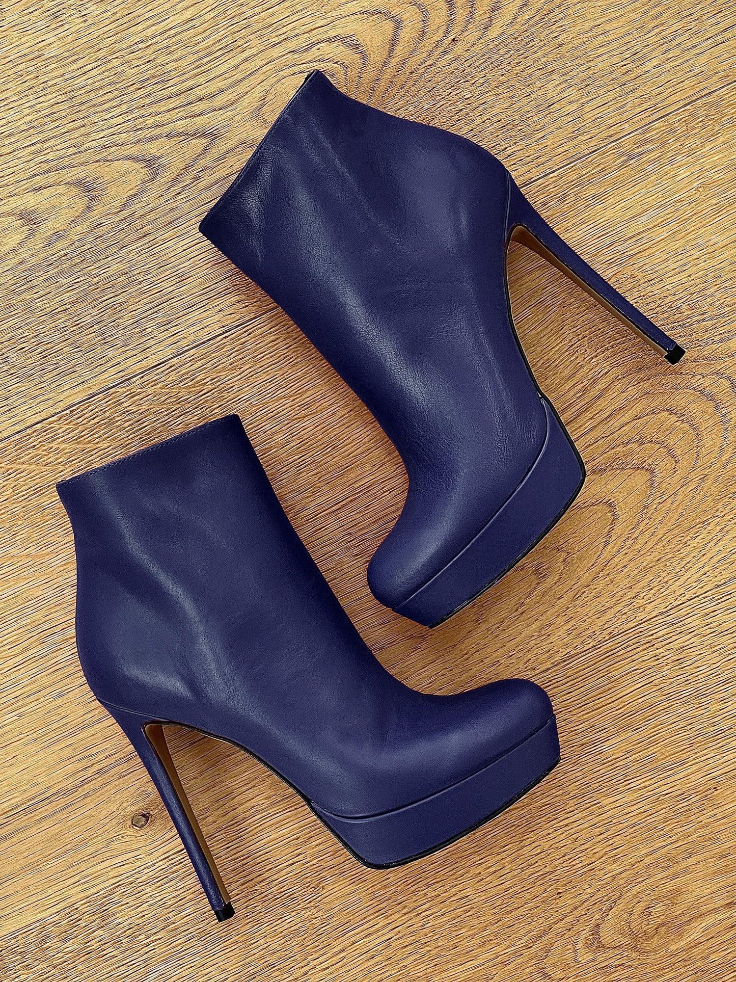 LOREN BLAU LEDER