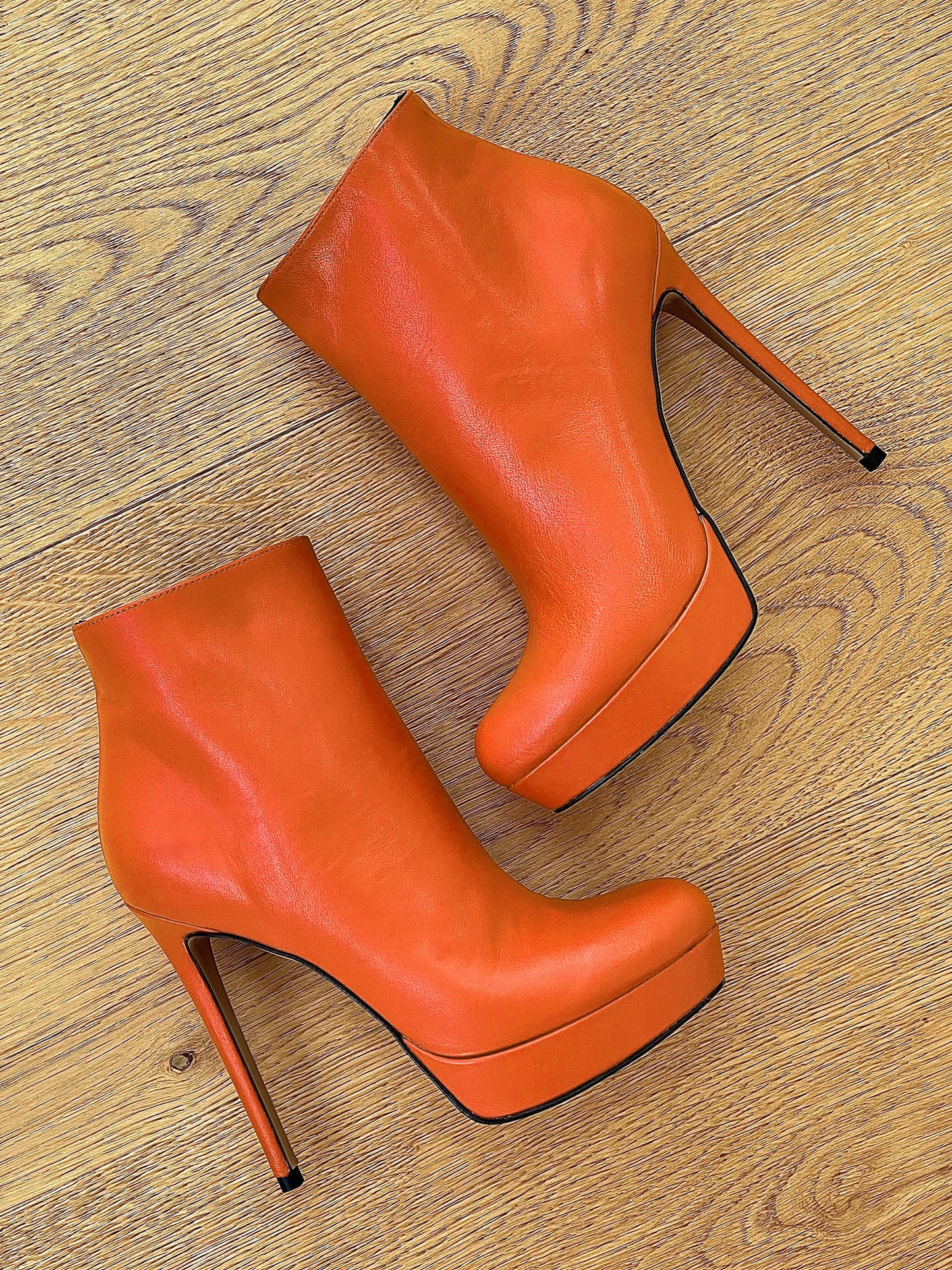 LOREN ORANGE LEDER