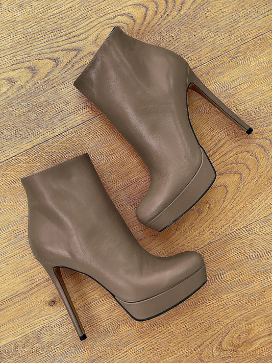 LOREN TAUPE LEDER