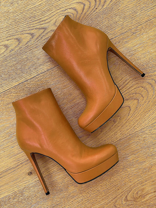 LOREN LEATHER