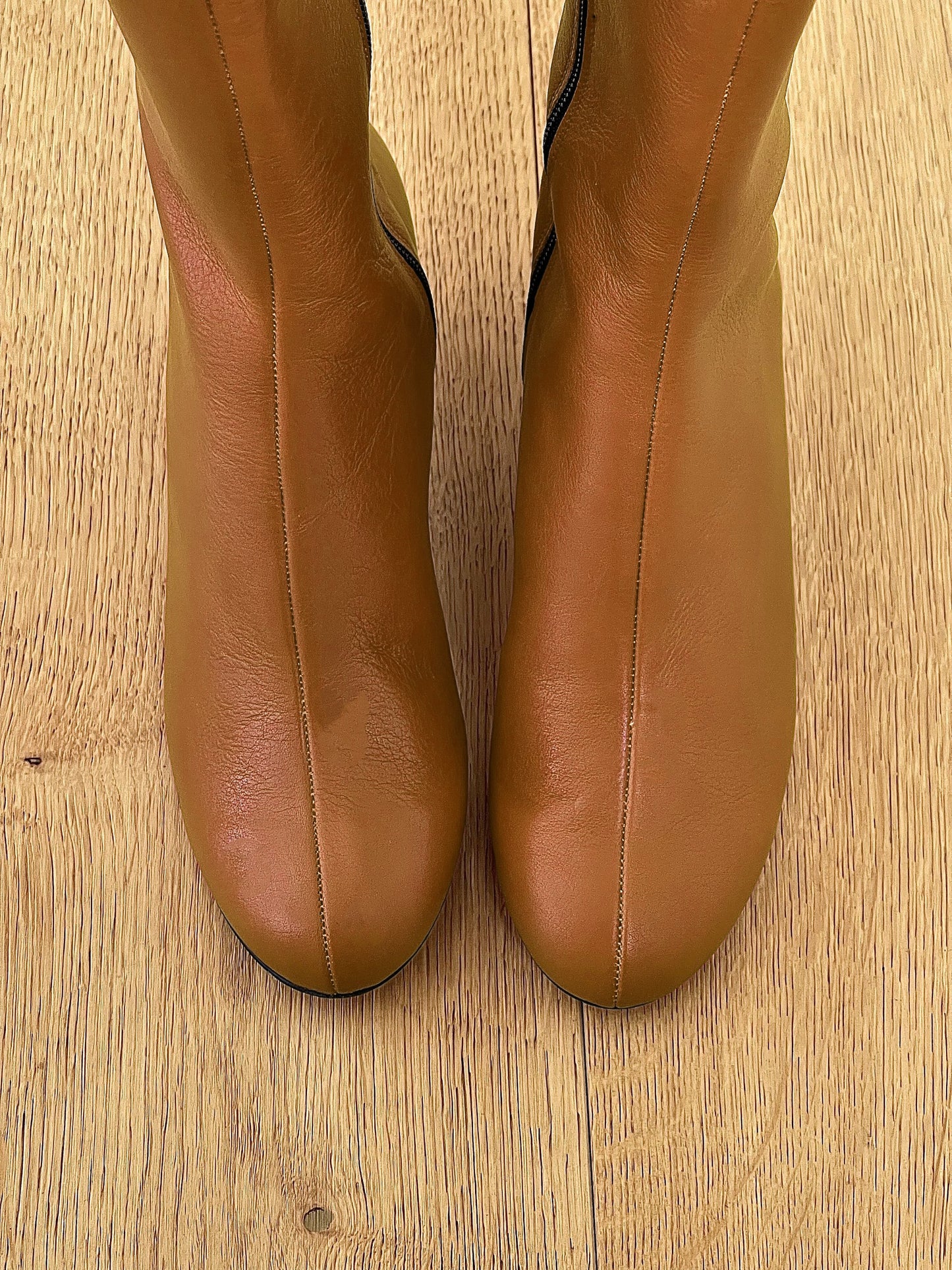 SIERRA LEATHER