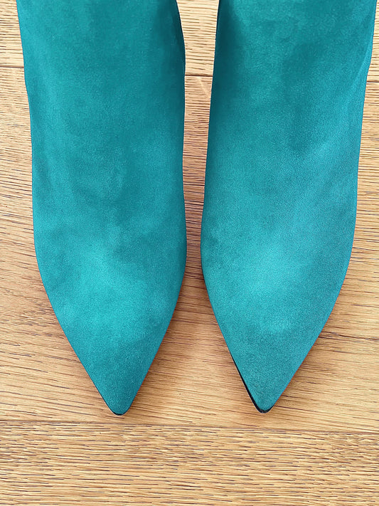 TITA AUS BLAUEM WILDLEDER