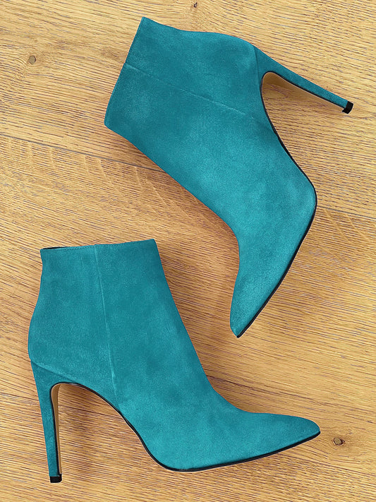 TITA AUS BLAUEM WILDLEDER