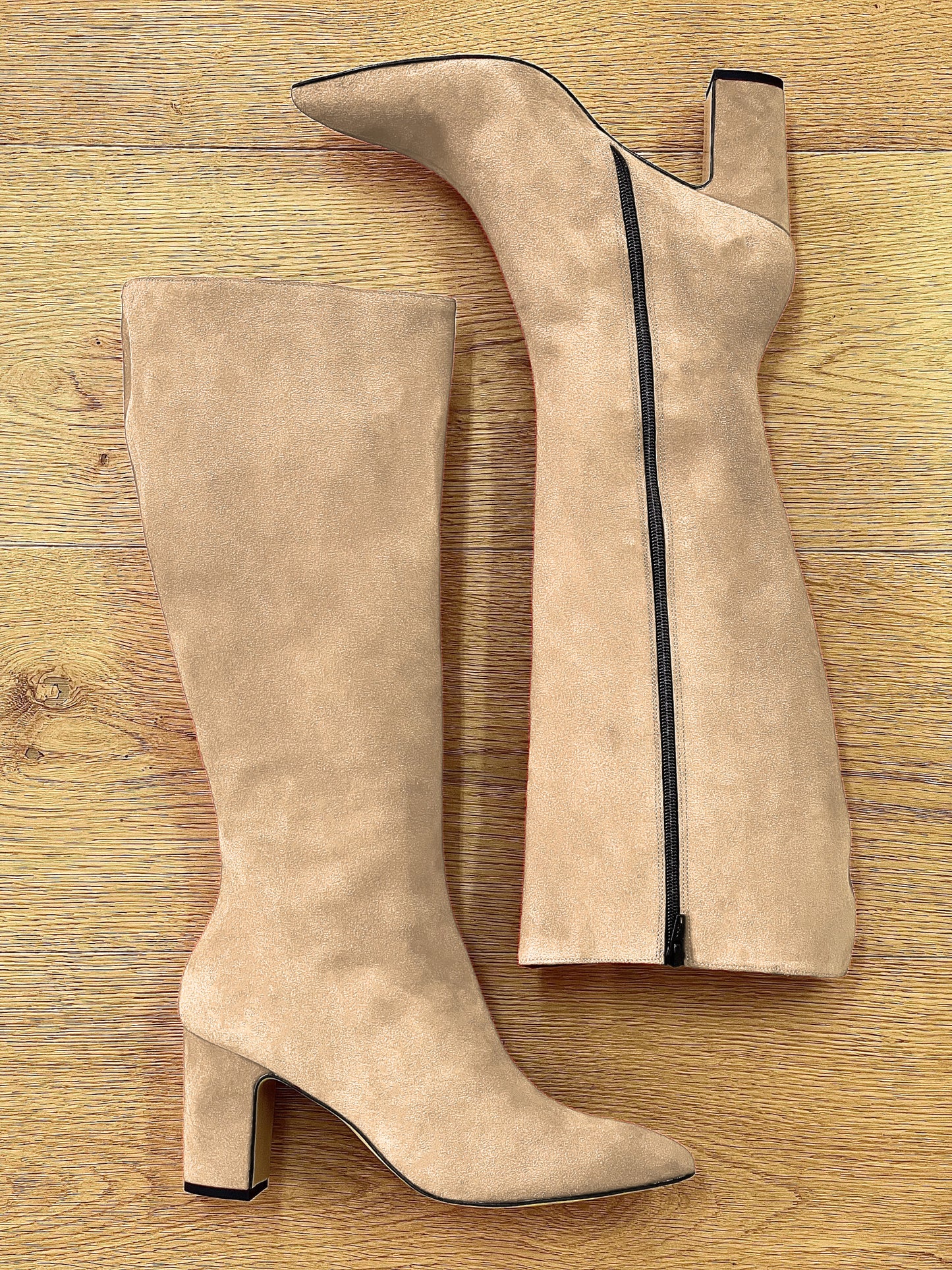 MARKE BEIGE WILDLEDER