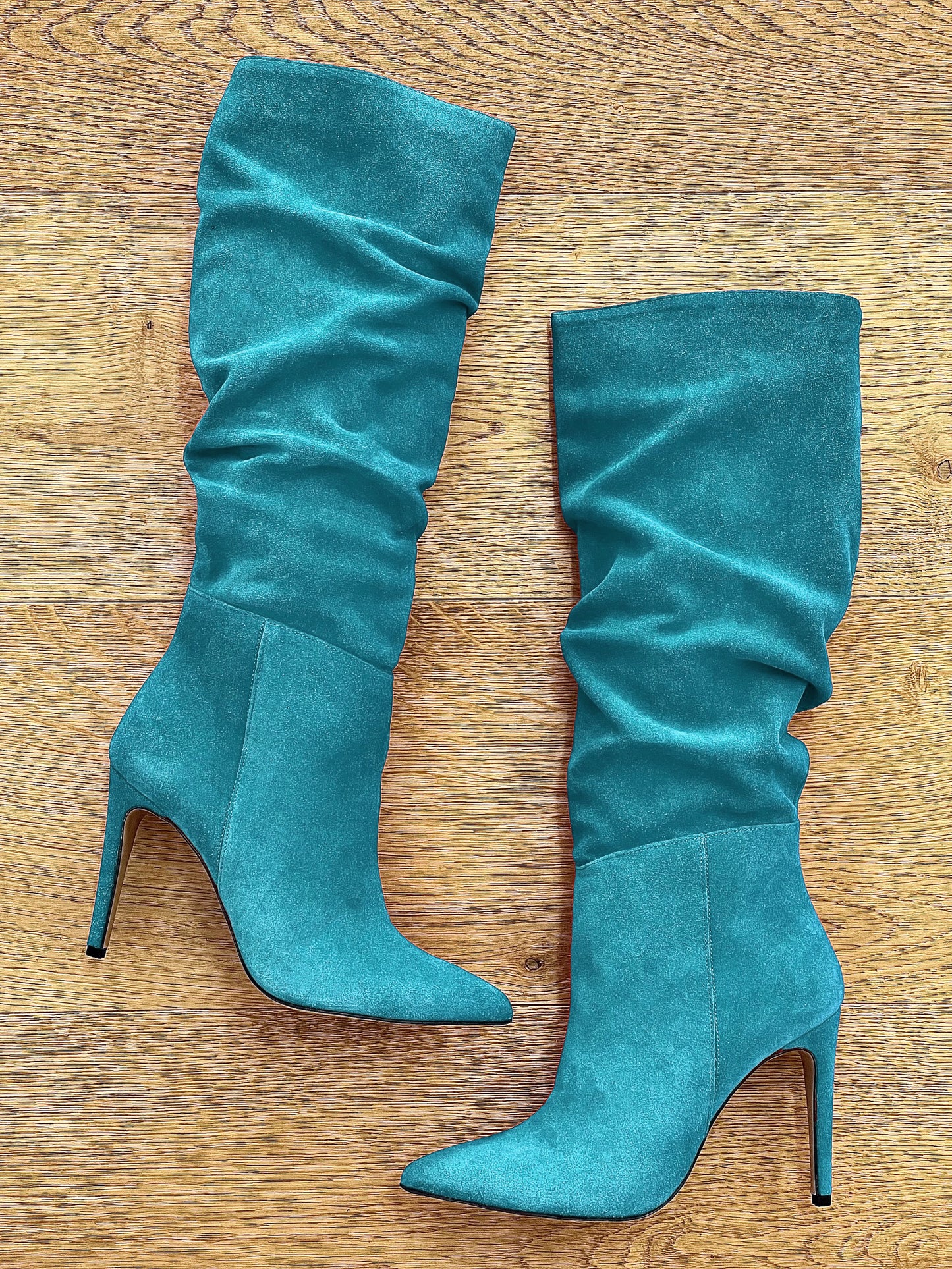 ARZU AUS BLAUEM WILDLEDER