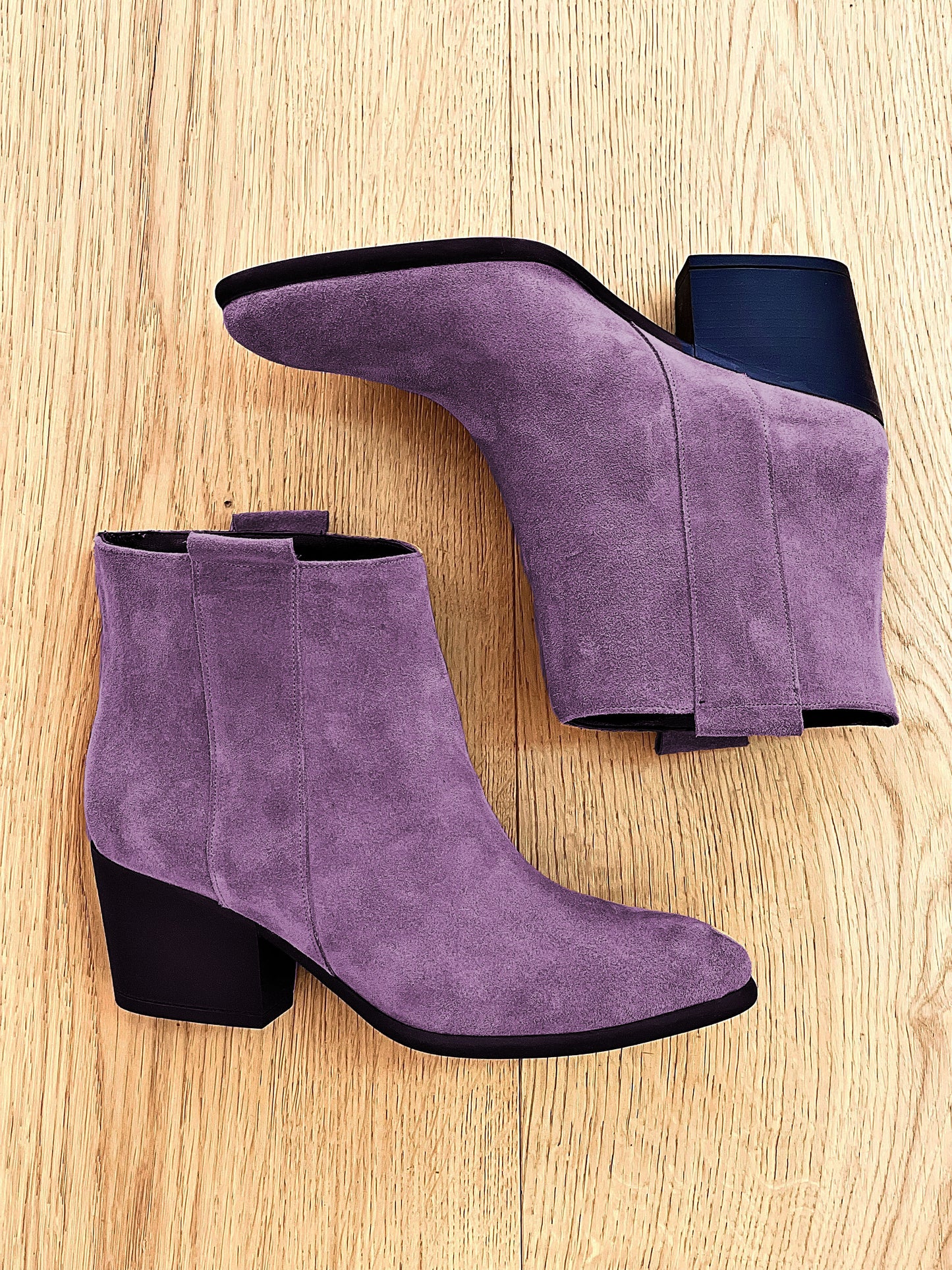 FLIEDERFARBENES WILDLEDER TESSA