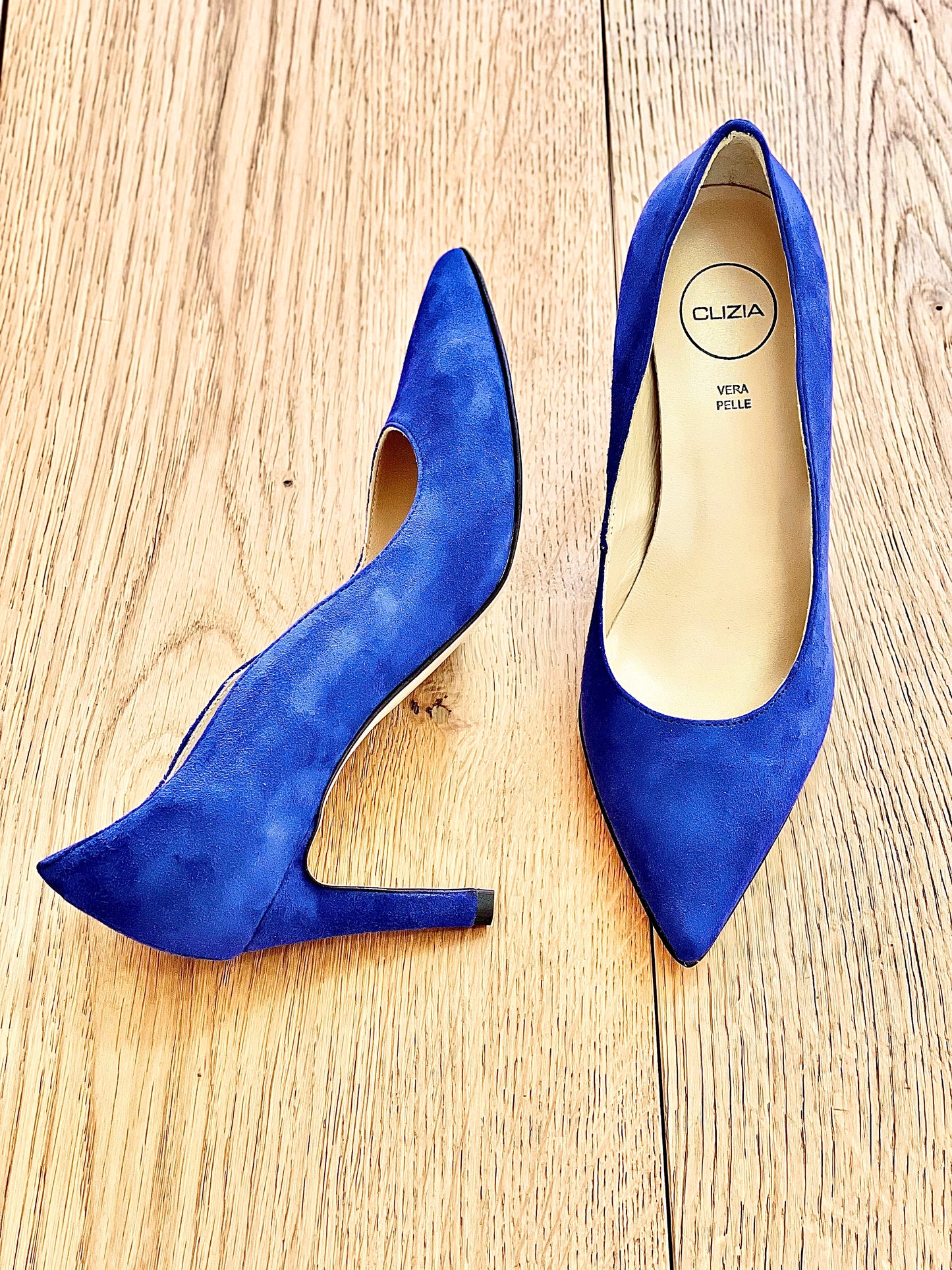 LENA BLAU WILDLEDER