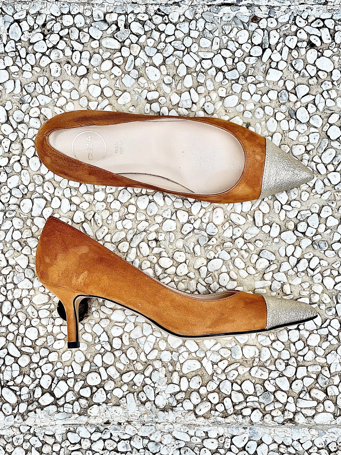 HELLES VELOURSLEDER/GOLD
