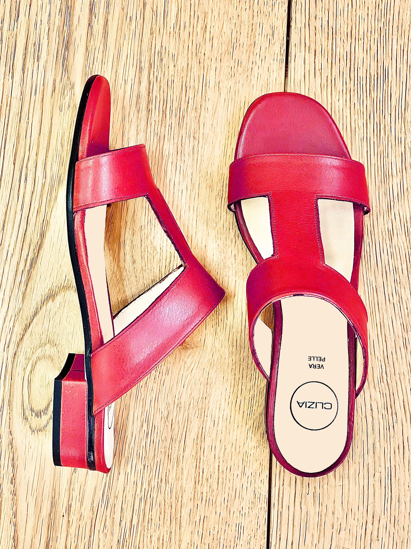 LARA LEDER ROT
