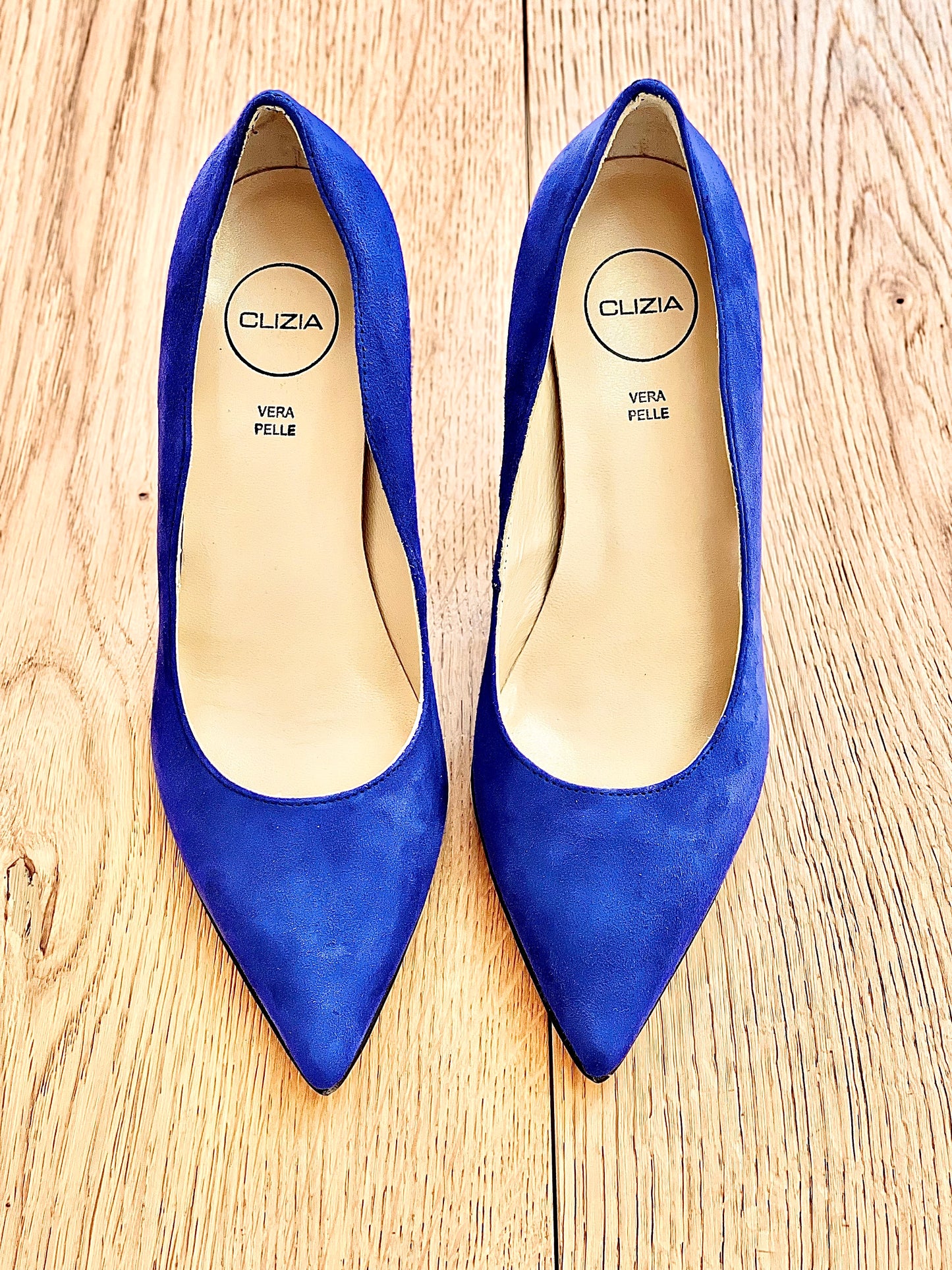 LENA BLAU WILDLEDER