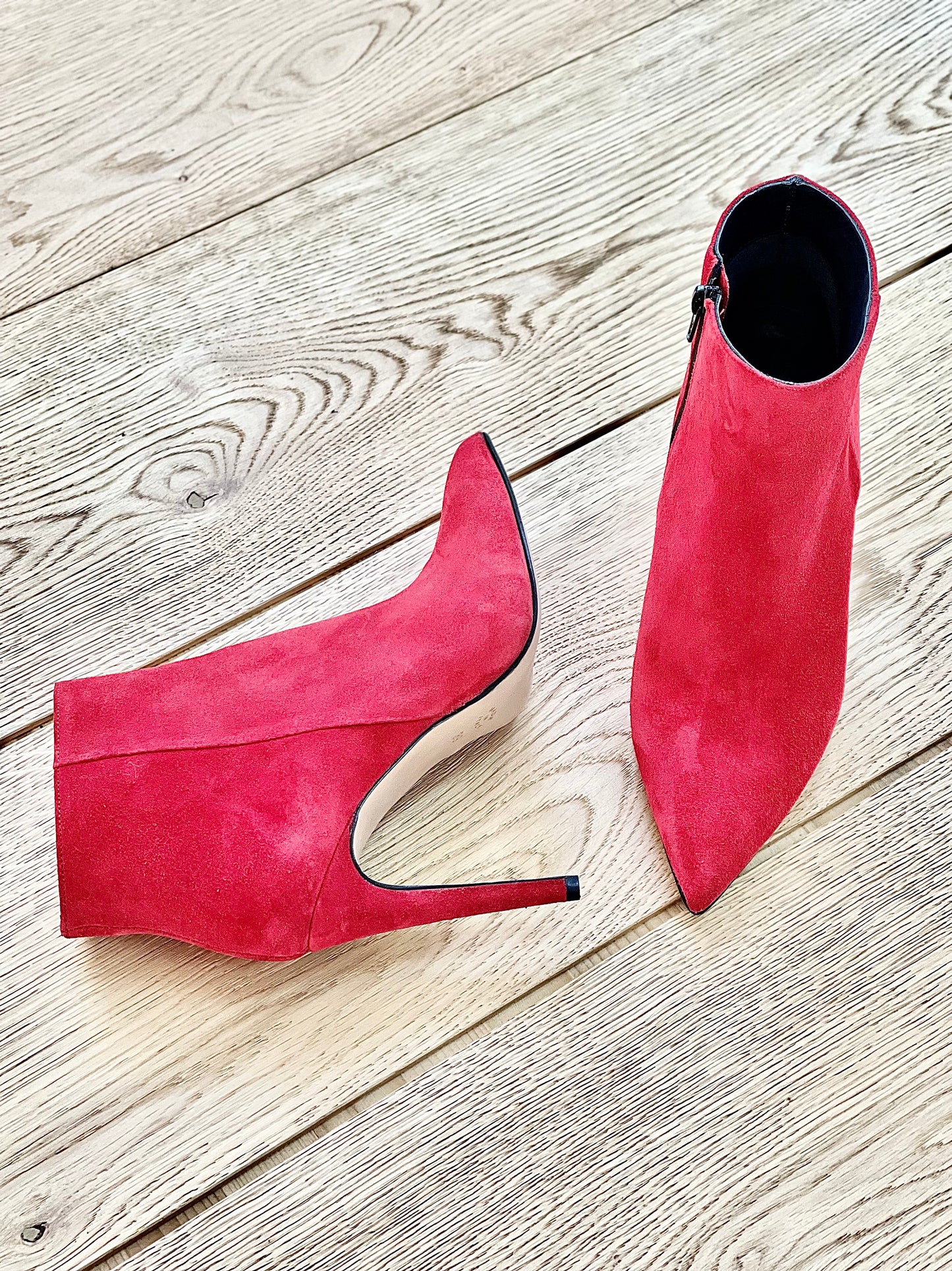 RED SUEDE TITA
