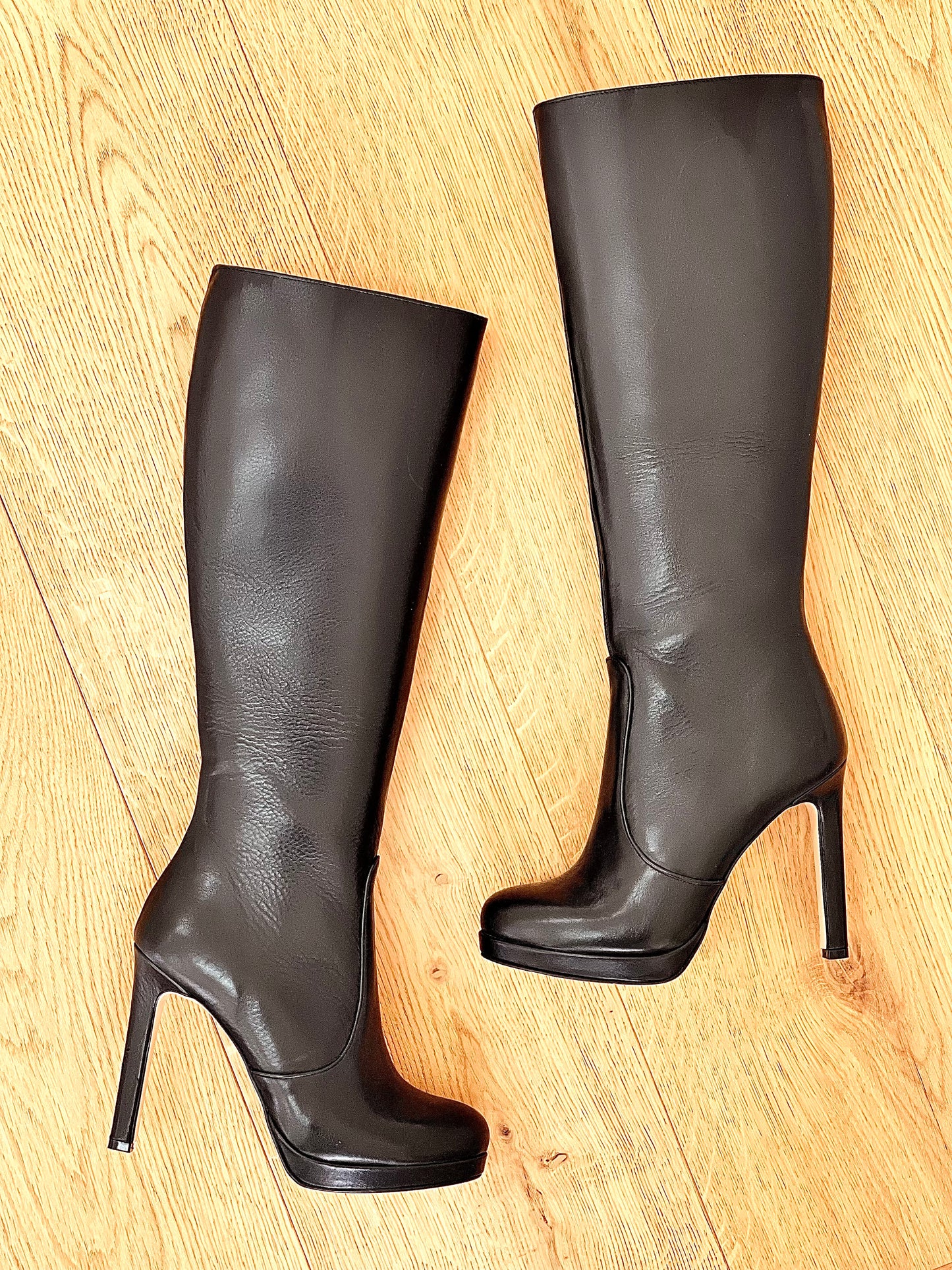 PRAGA LEDER SCHWARZ