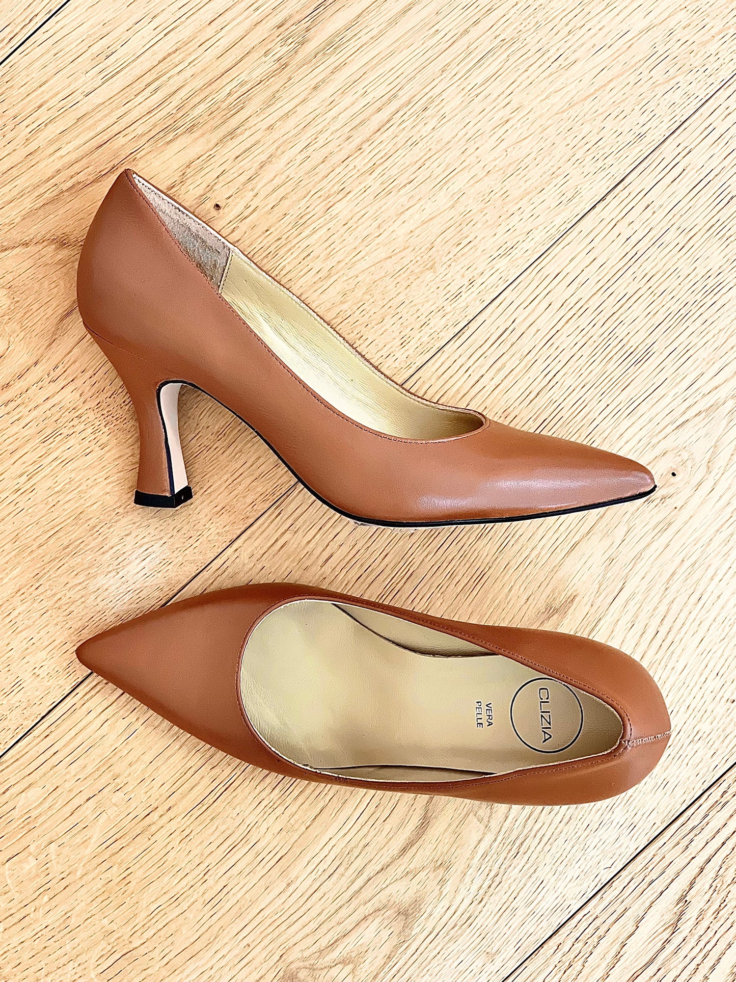 JOAN COGNAC LEDER