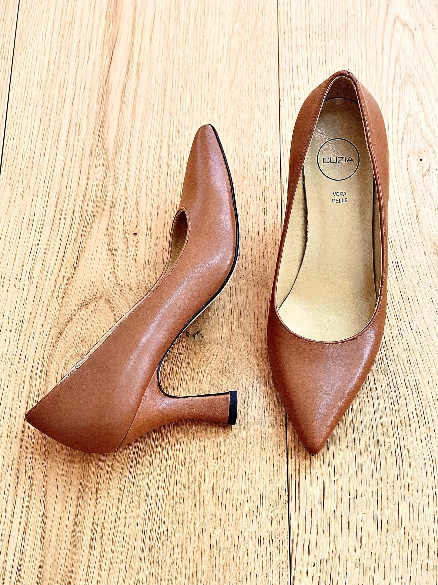 JOAN COGNAC LEDER
