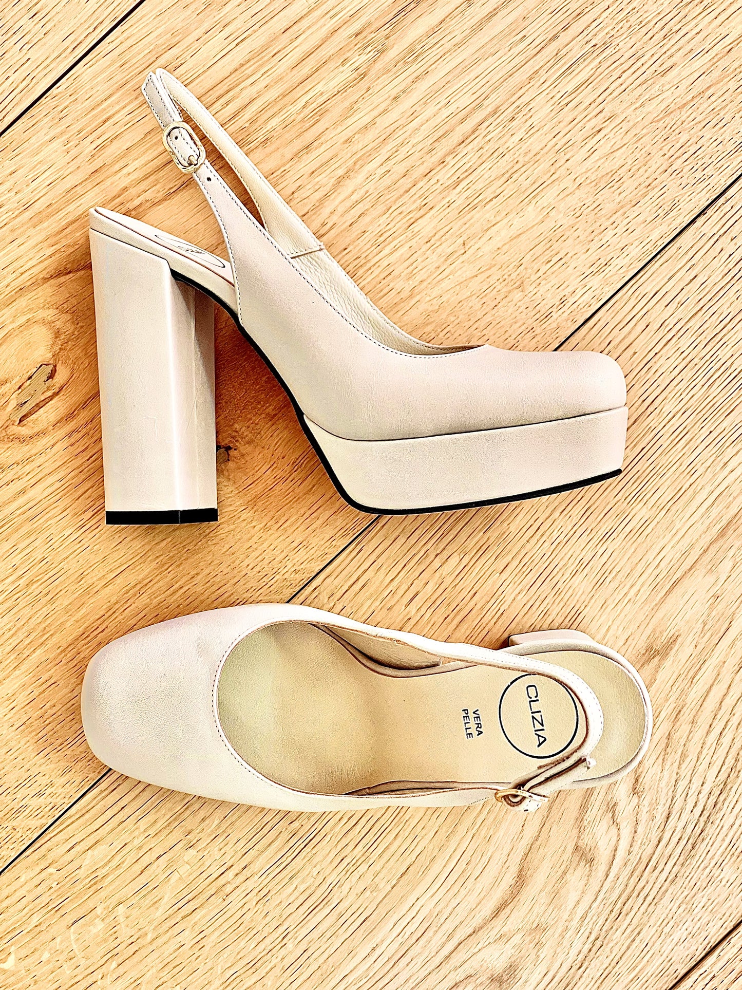 SHARON BEIGE LEDER