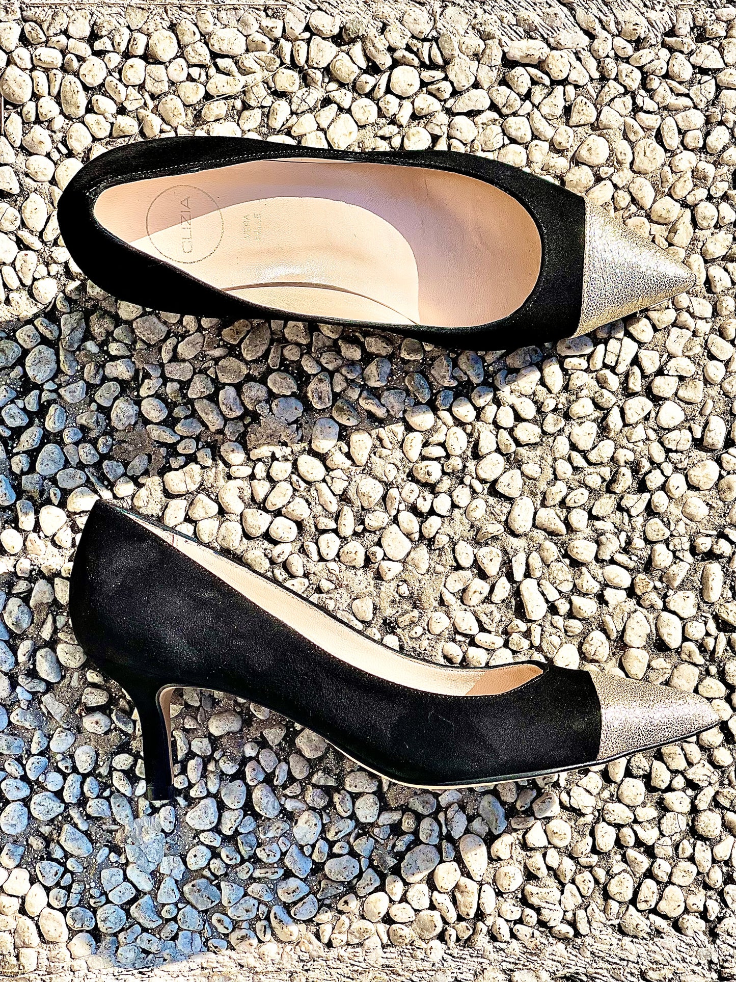 HELLES WILDLEDER SCHWARZ/GOLD