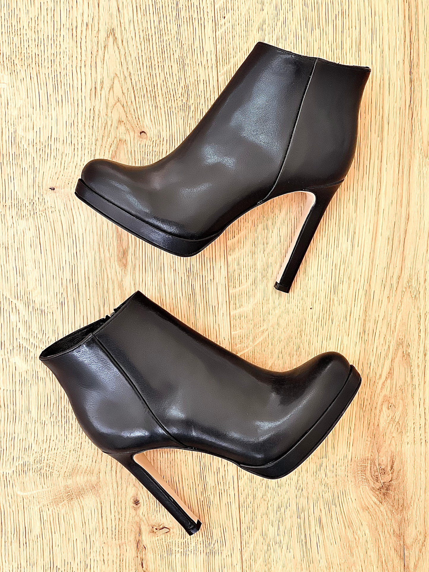 JIM BLACK LEATHER