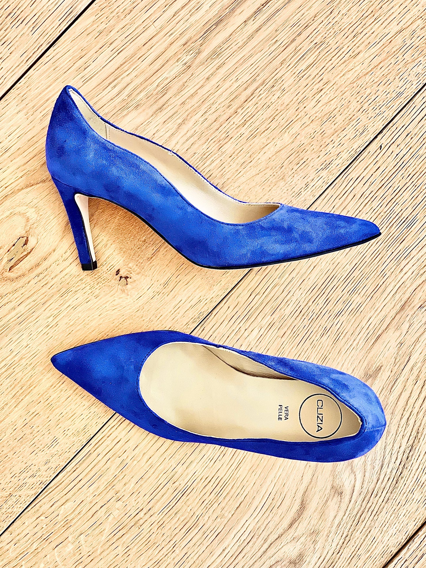 LENA BLAU WILDLEDER