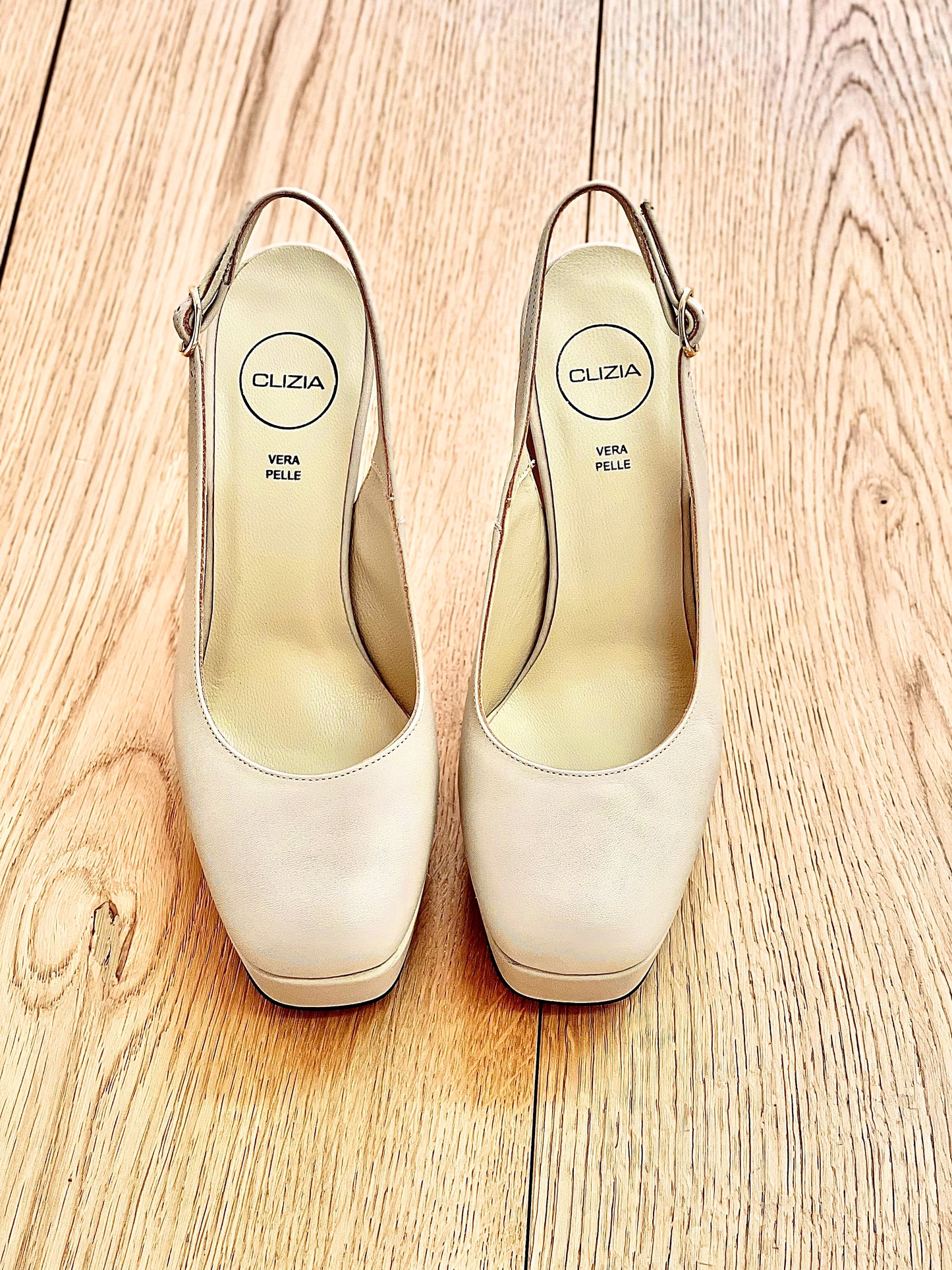 SHARON BEIGE LEDER