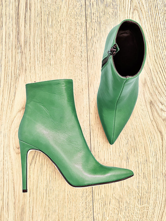 BORN GREEN LEDER