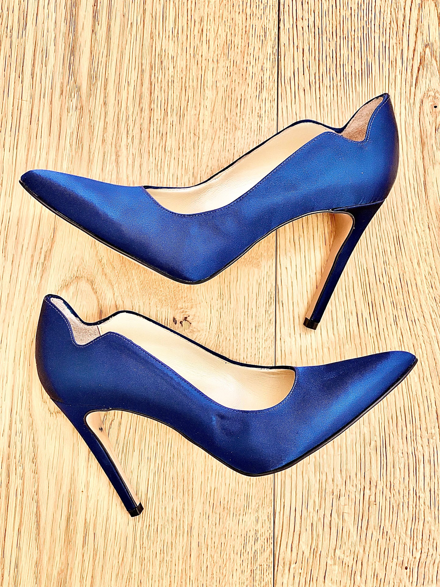LOLA BLAU SATIN