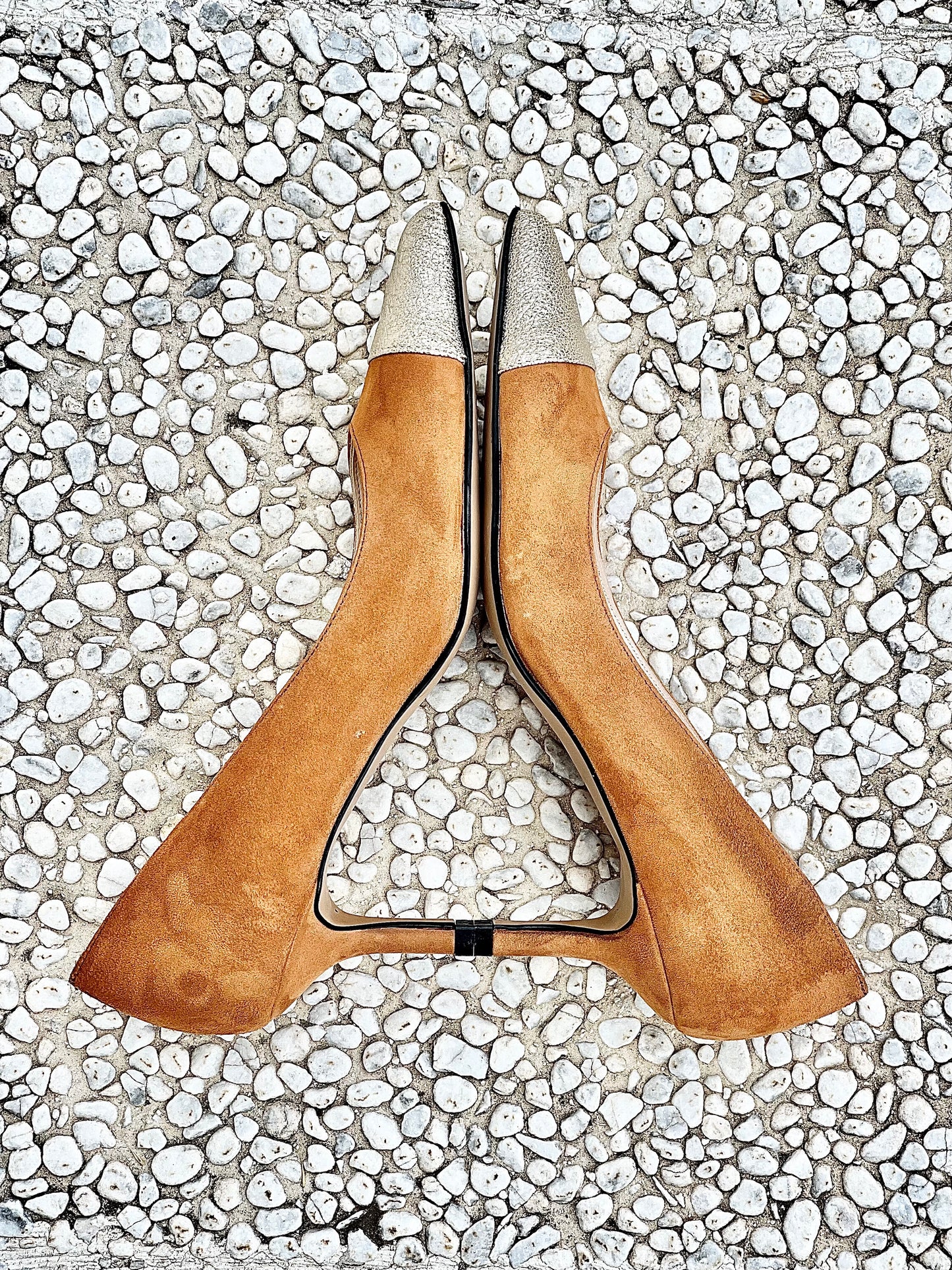 HELLES VELOURSLEDER/GOLD