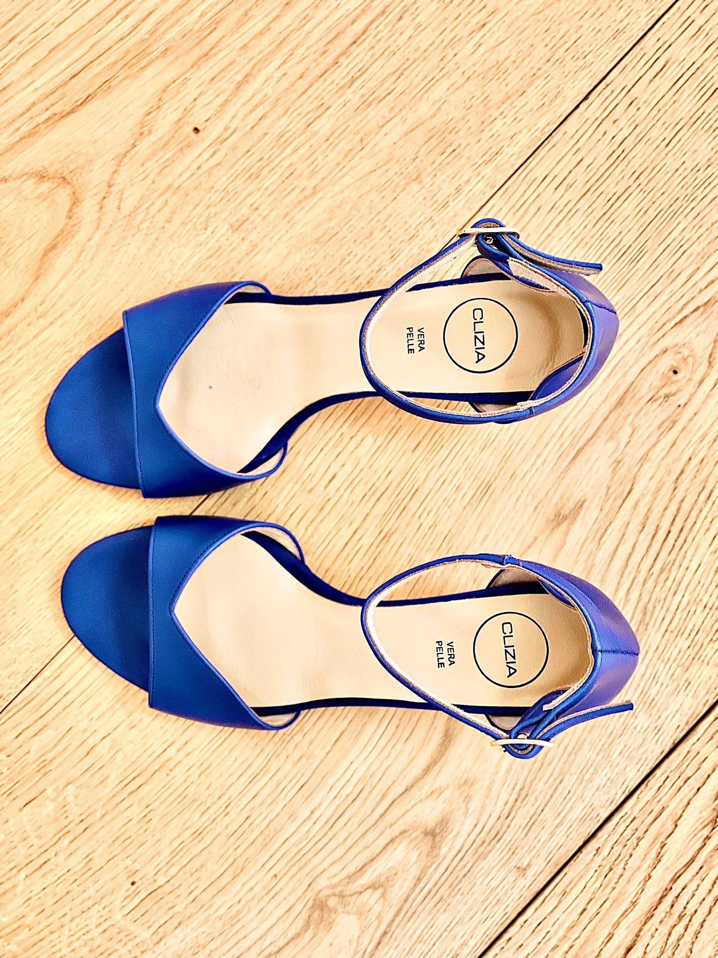 SHYLA LEDER BLUETTE
