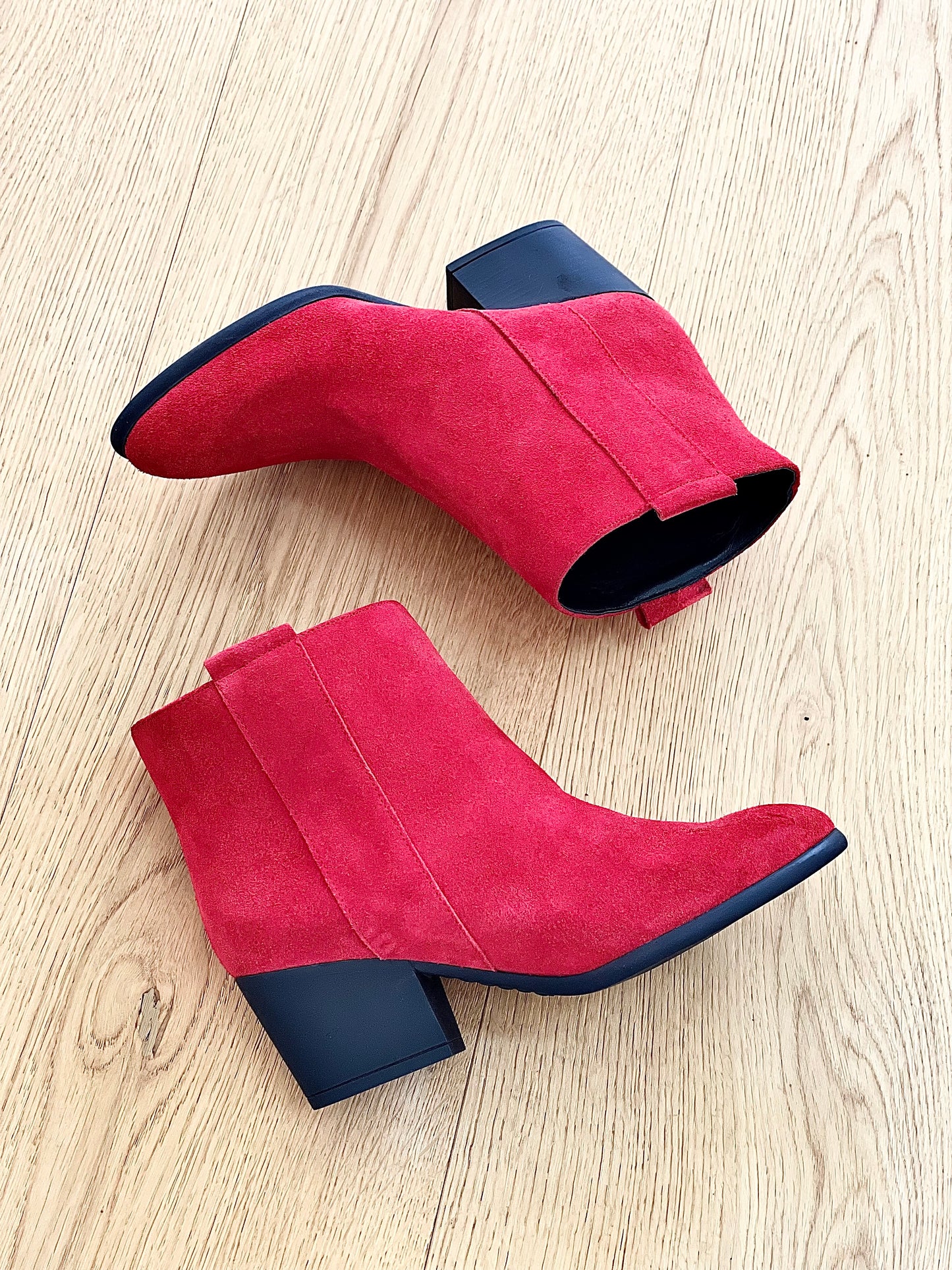 TESSA AUS ROTEM WILDLEDER