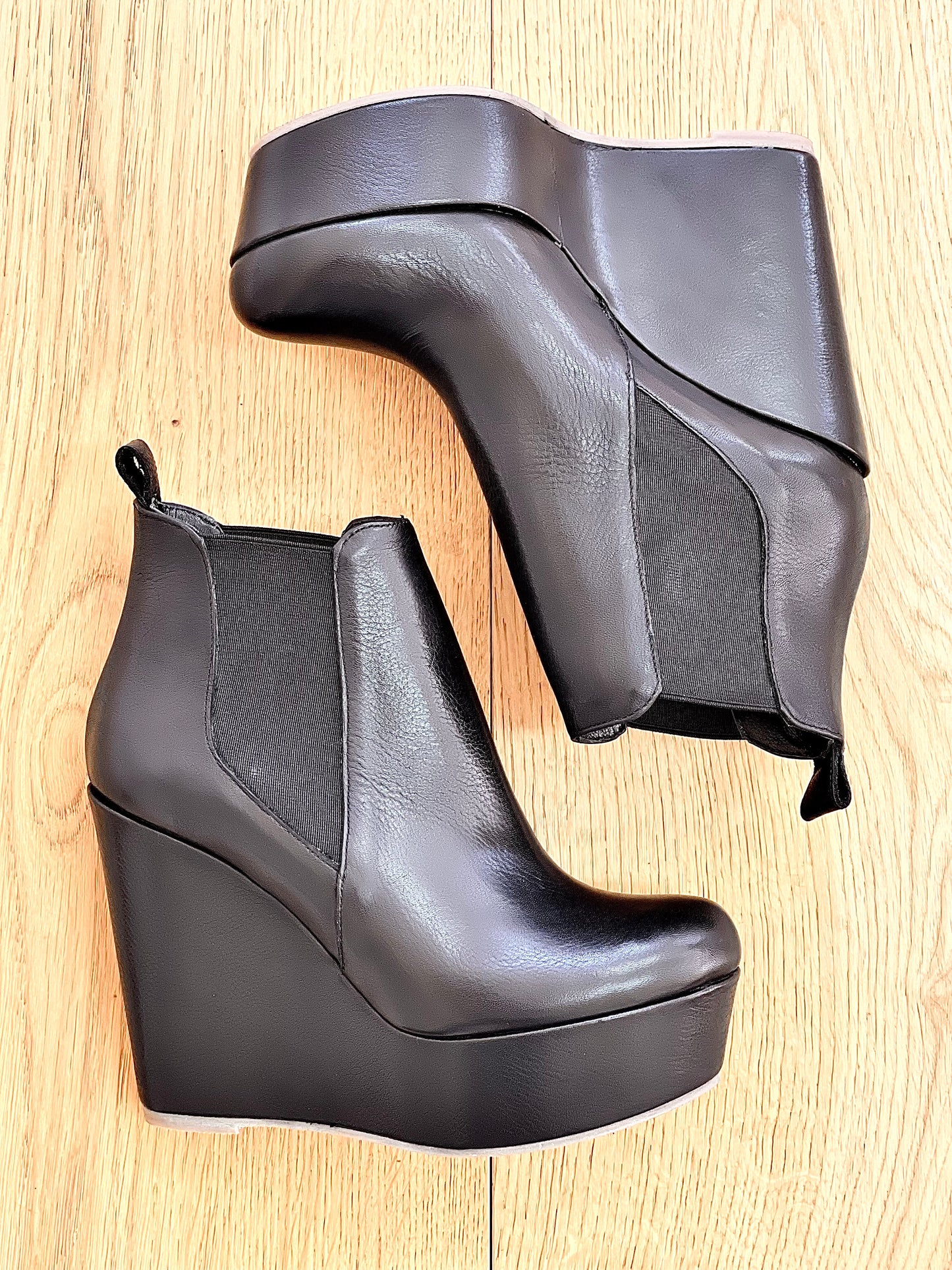 BALTISCHES LEDER SCHWARZ