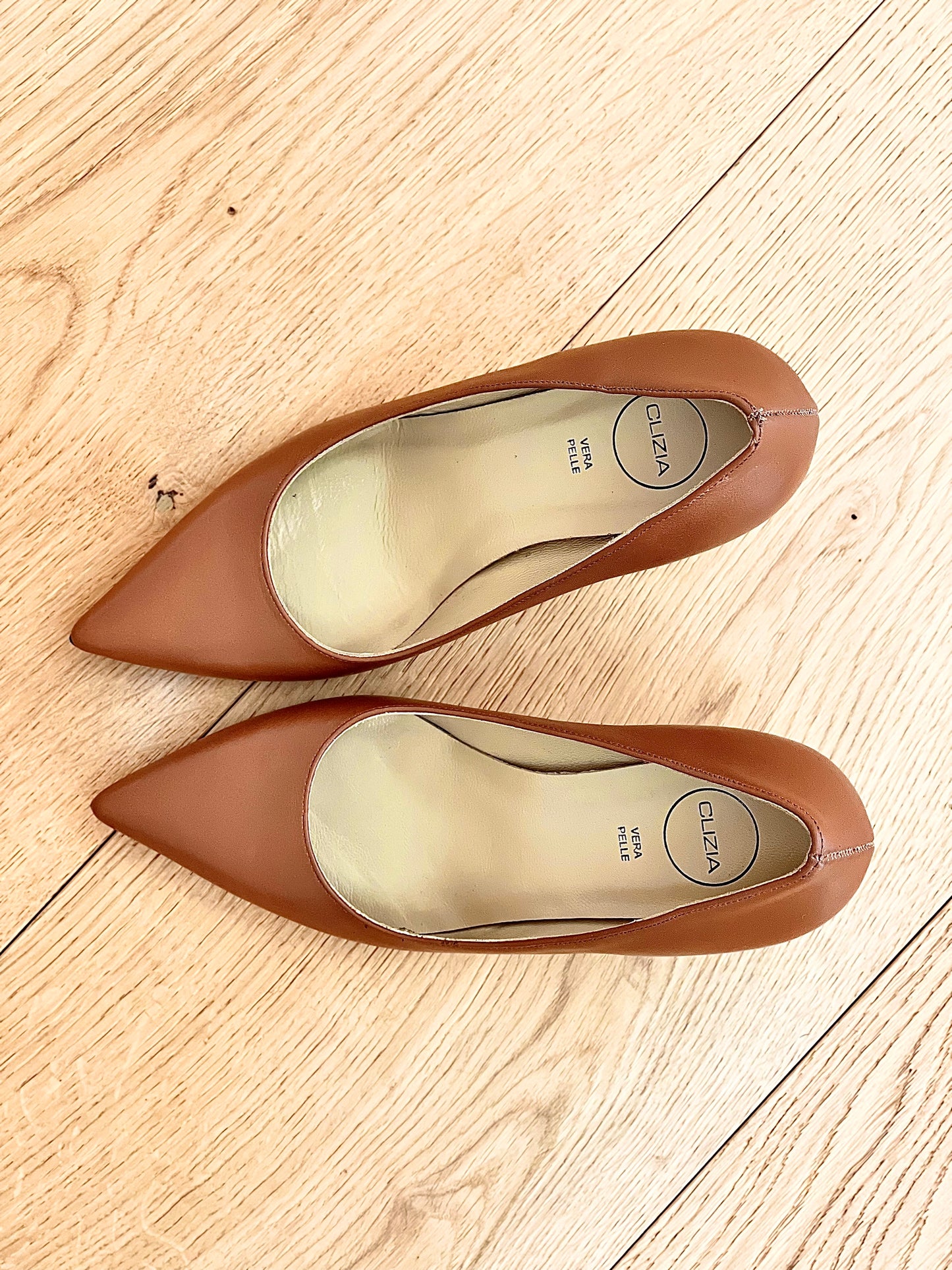 JOAN COGNAC LEDER