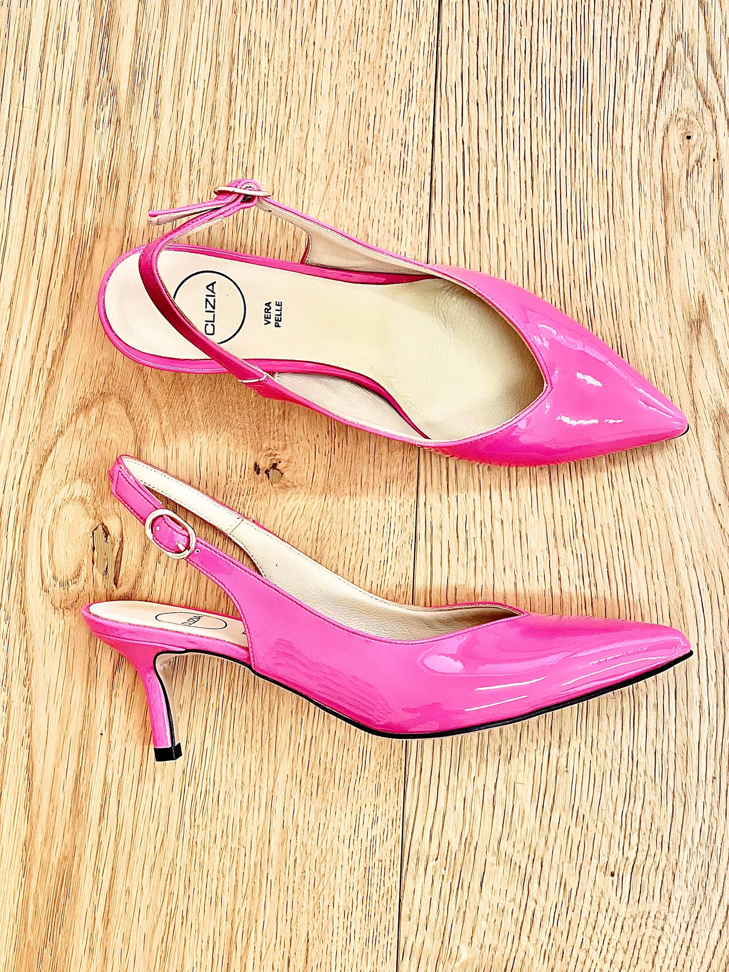 TANIA FUCHSIA LACKLEDER