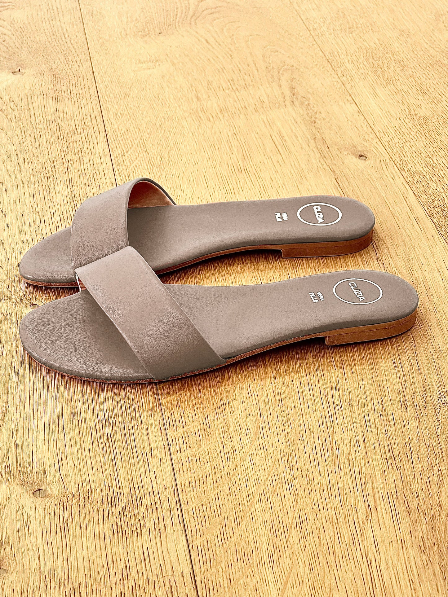 YIP ΔΕΡΜΑ TAUPE