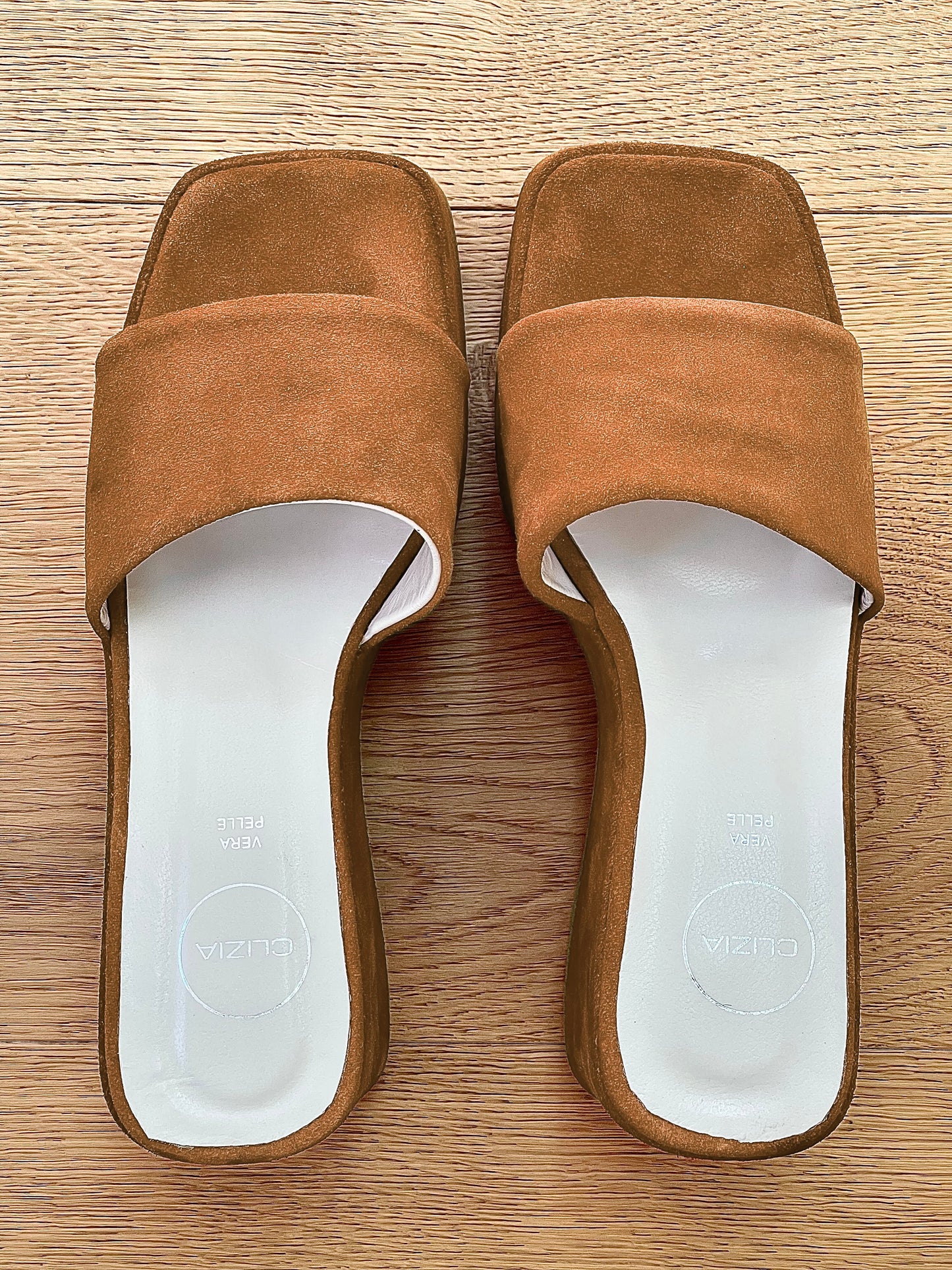 CONNIE ΣΑΜΠΟΥΑΝ ΔΕΡΜΑ