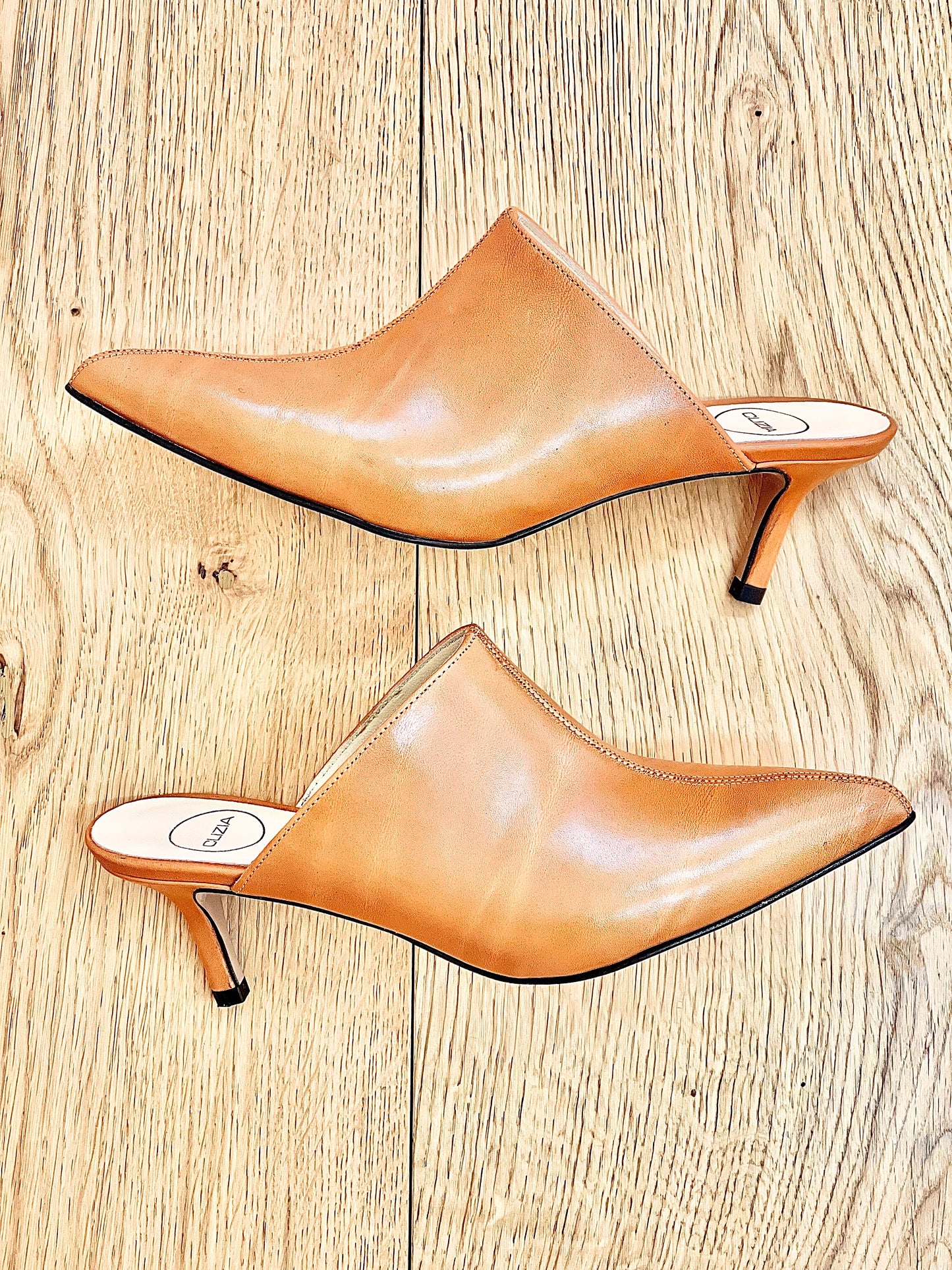 PAMELA ΔΕΡΜΑΤΙΝΟ