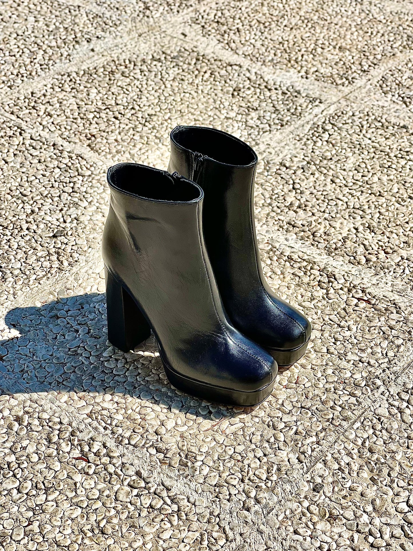 ΜΑΥΡΟ ΝΤΙΤΡΟΪΤ